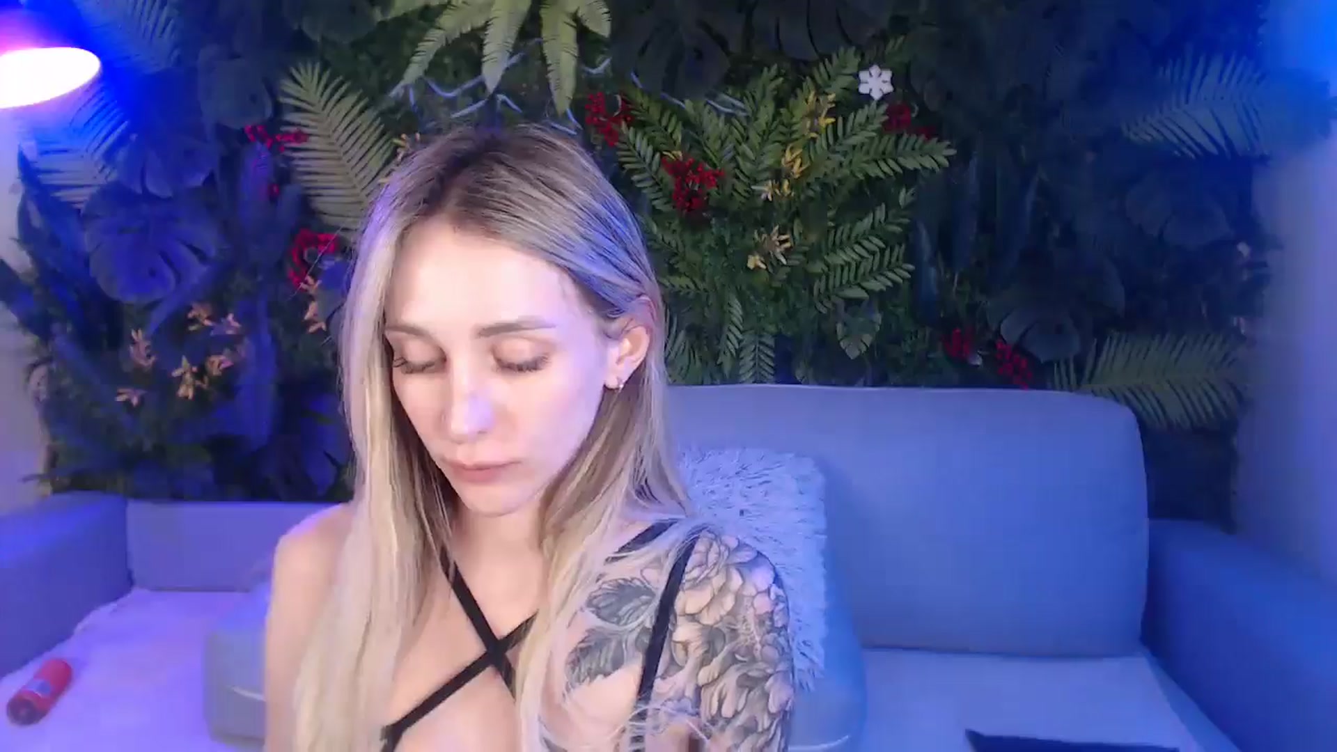 Gallery image thumbnail from Horny_Blond's myfreecams stream on, 06/09/2025, 11:57 image 4 of 20