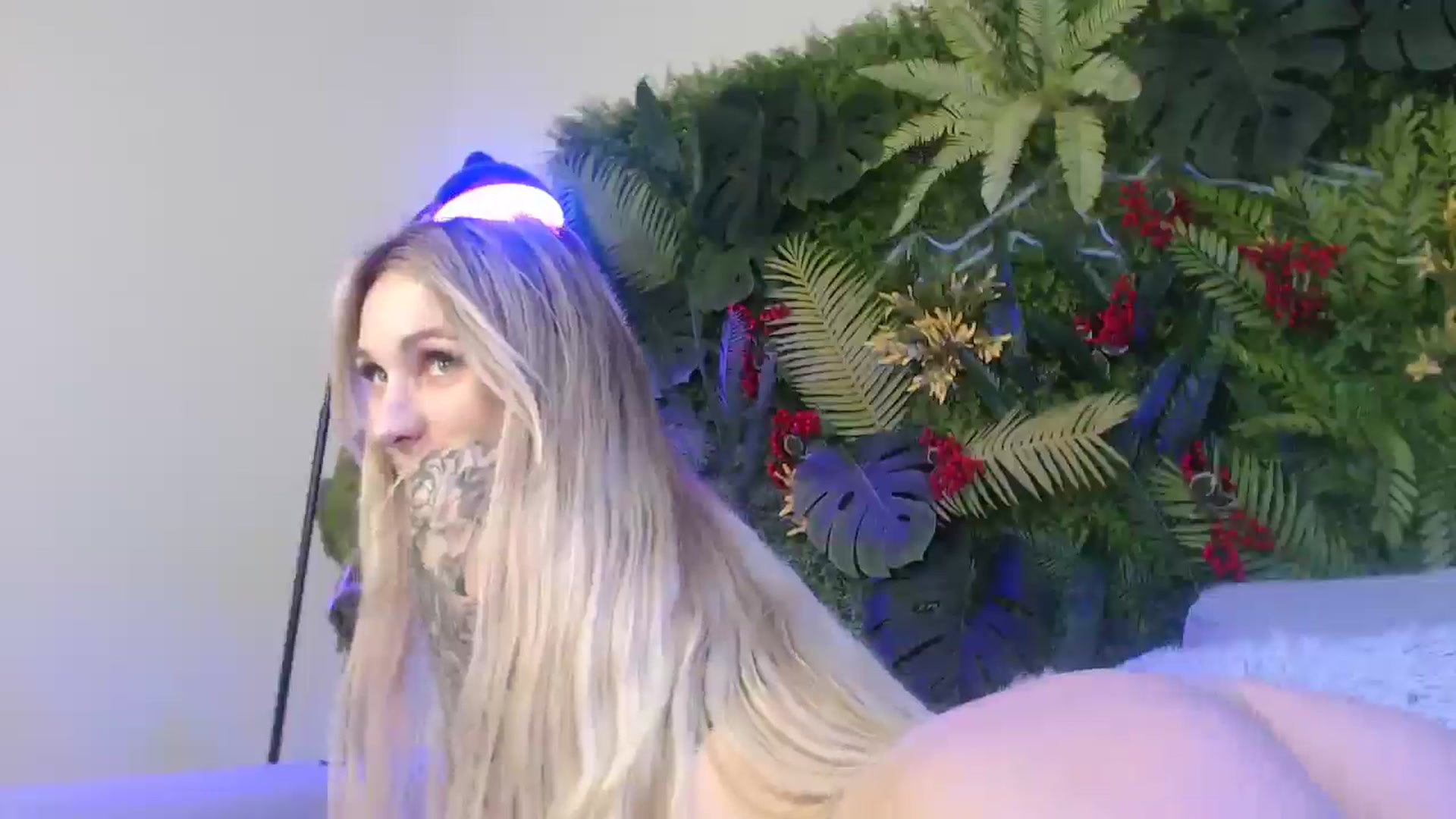 Gallery image thumbnail from Horny_Blond's myfreecams stream on, 06/09/2025, 11:57 image 8 of 20