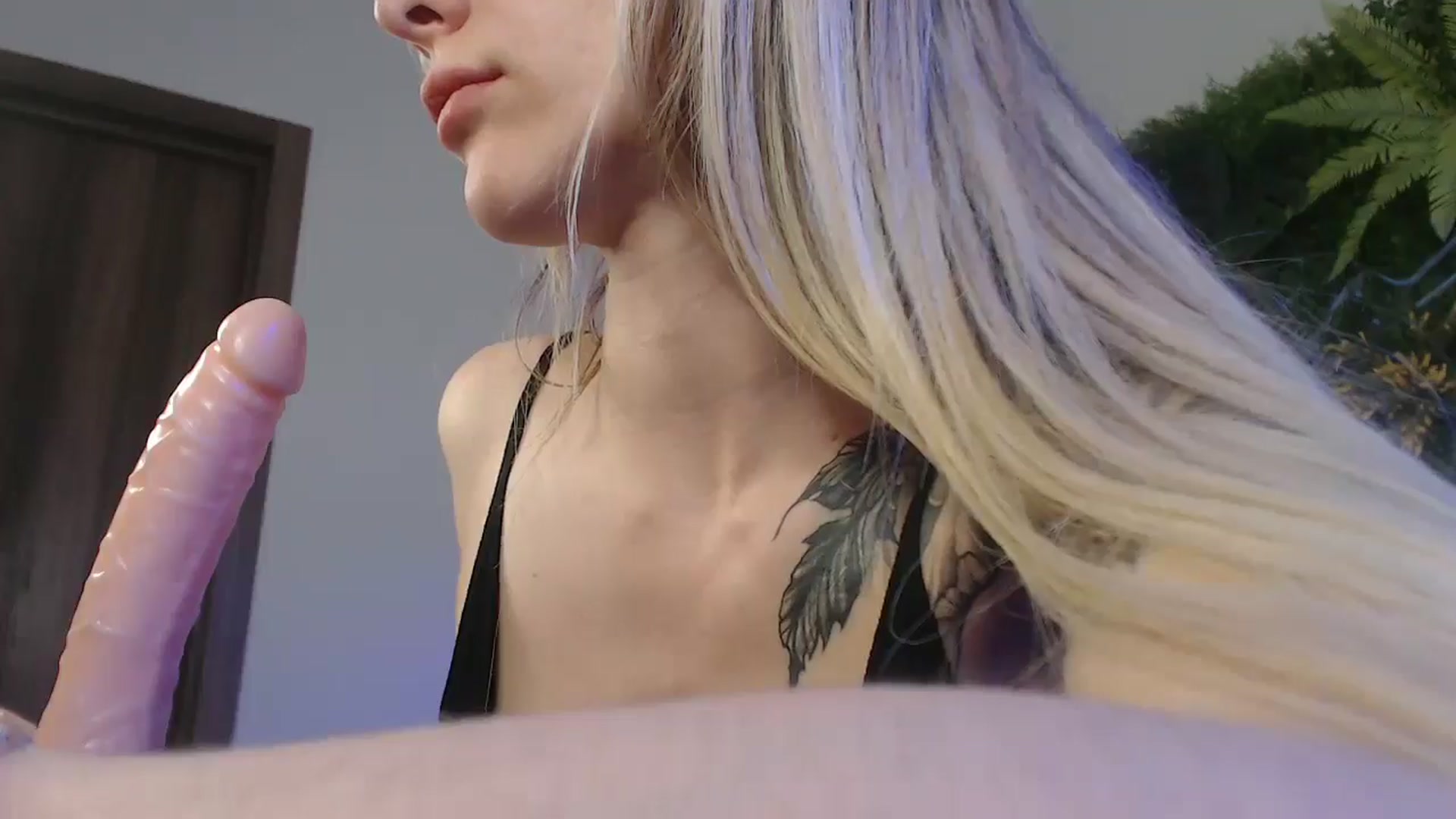 Gallery image thumbnail from Horny_Blond's myfreecams stream on, 06/11/2025, 13:52 image 3 of 20