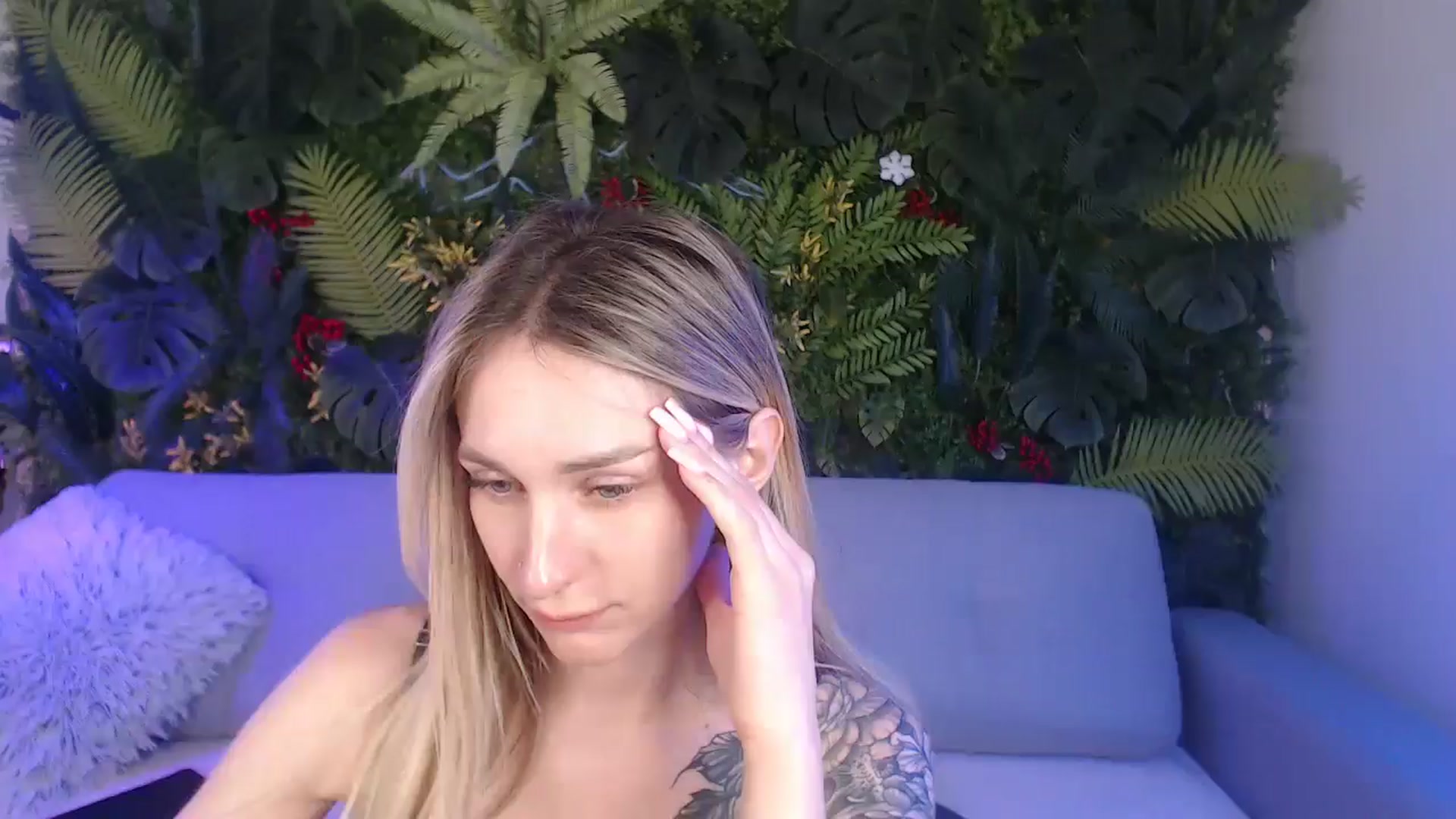 Gallery image thumbnail from Horny_Blond's myfreecams stream on, 06/20/2025, 10:25 image 1 of 20