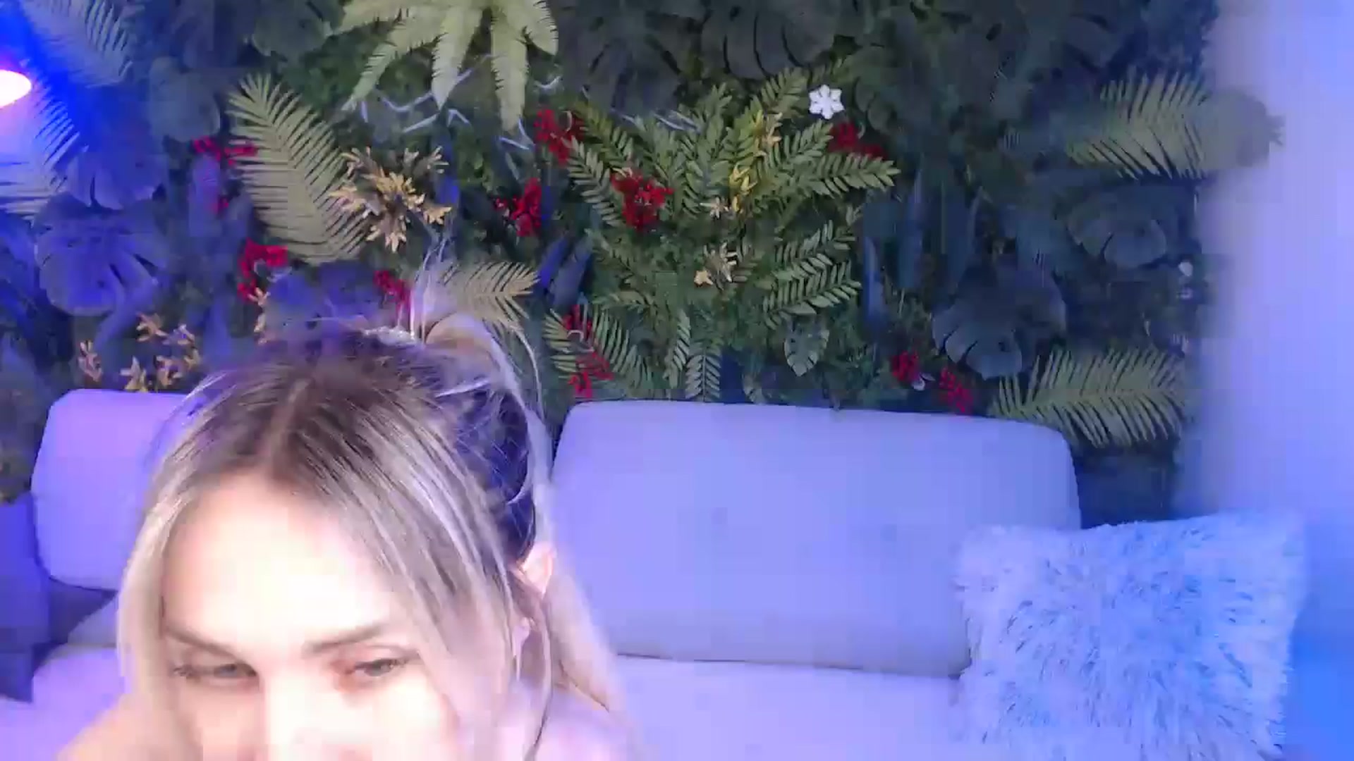 Gallery image thumbnail from Horny_Blond's myfreecams stream on, 06/21/2025, 08:20 image 1 of 20