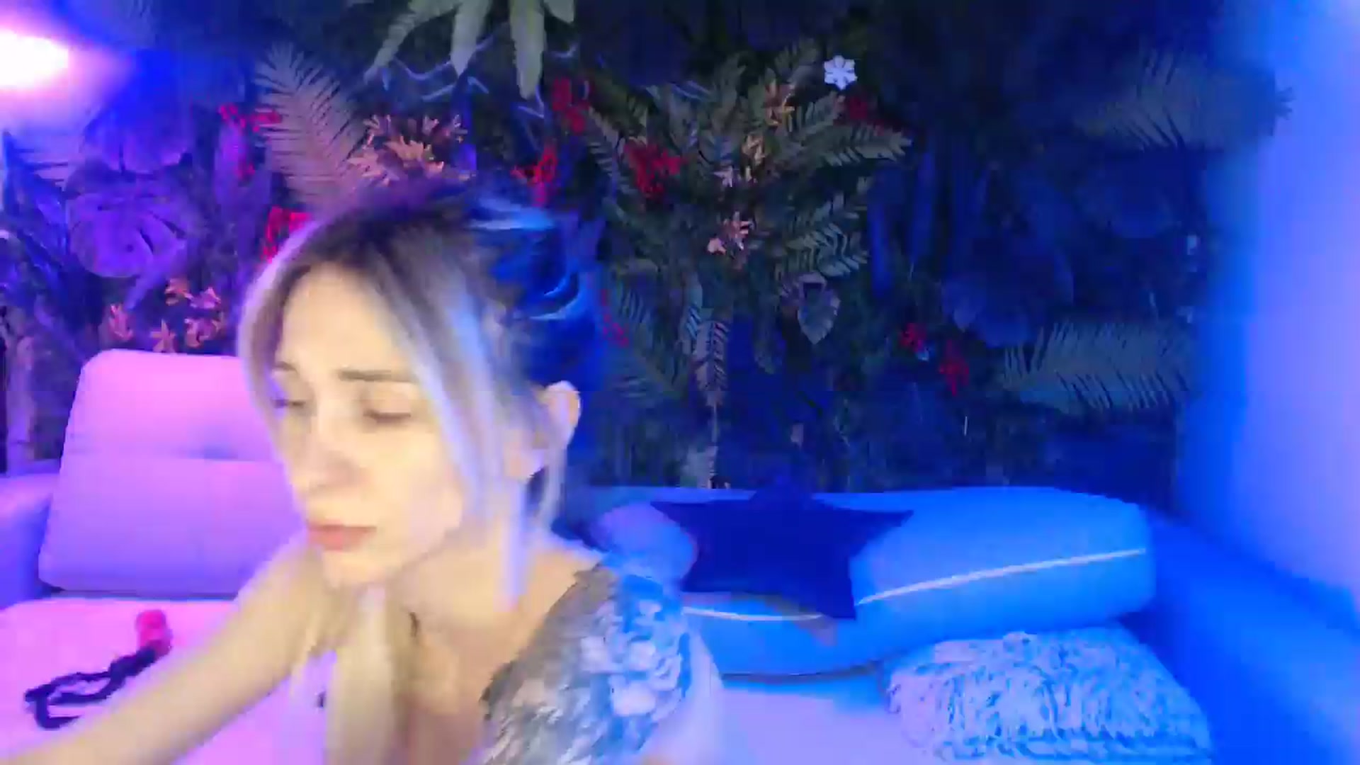 Gallery image thumbnail from Horny_Blond's myfreecams stream on, 06/21/2025, 11:23 image 14 of 20