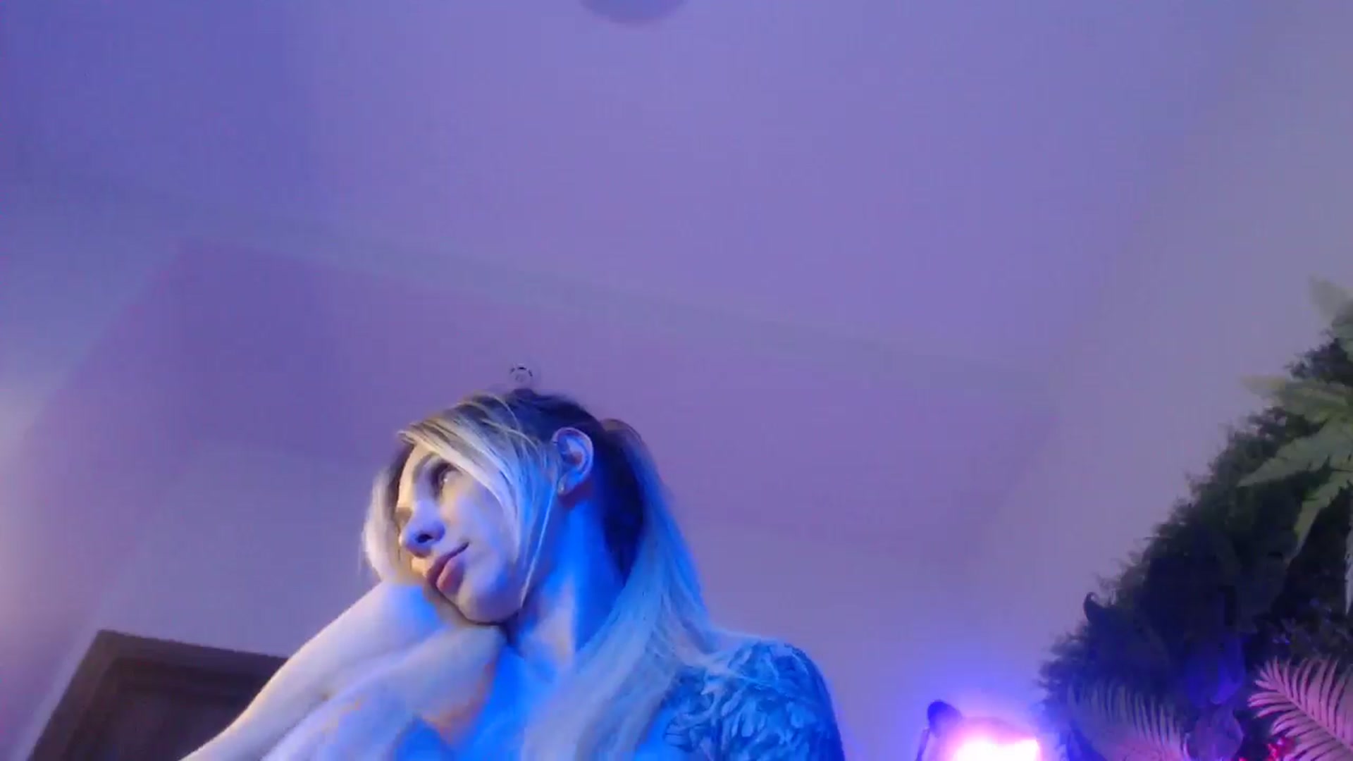 Gallery image thumbnail from Horny_Blond's myfreecams stream on, 06/21/2025, 13:47 image 15 of 20