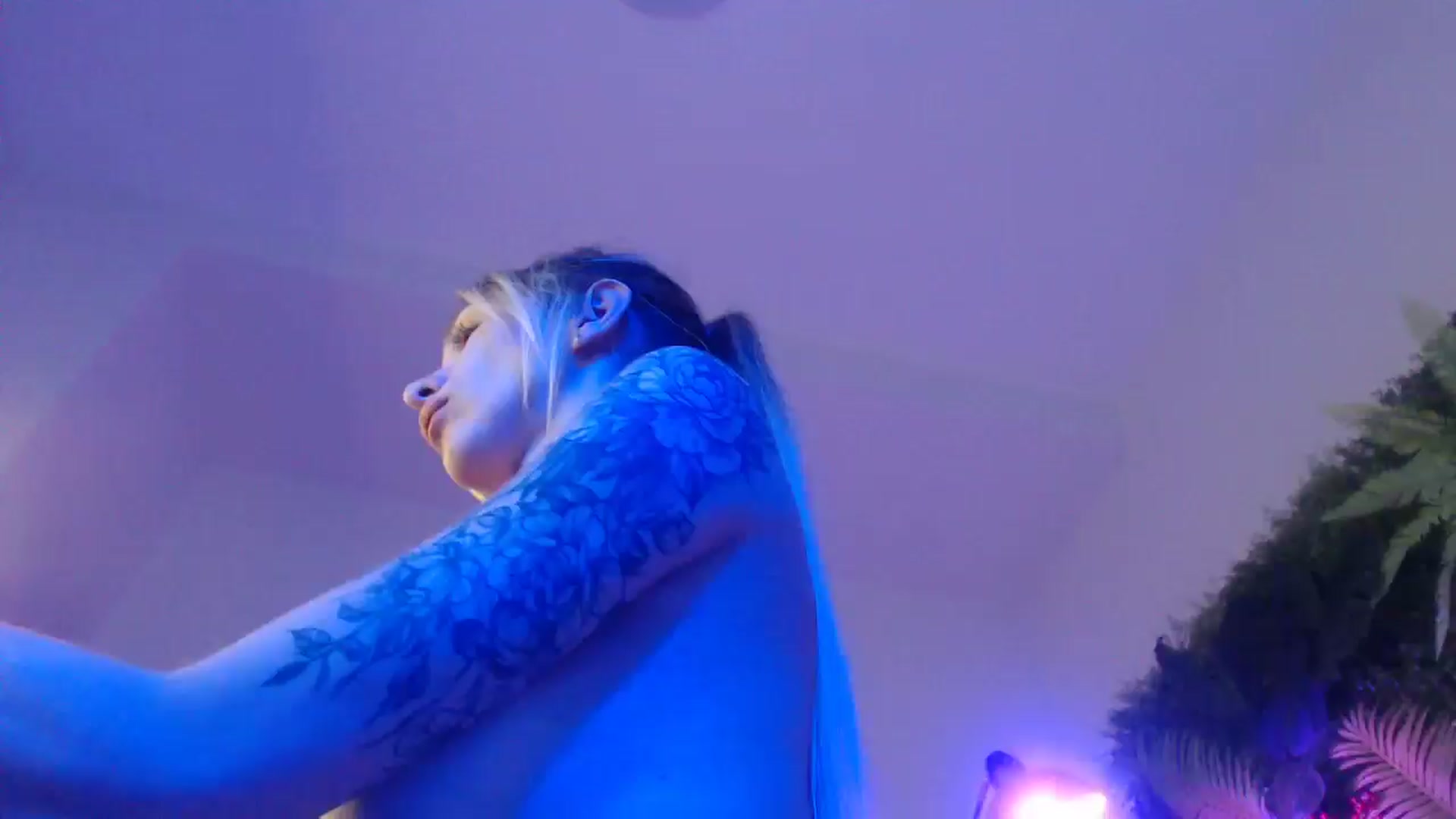 Gallery image thumbnail from Horny_Blond's myfreecams stream on, 06/21/2025, 13:47 image 19 of 20