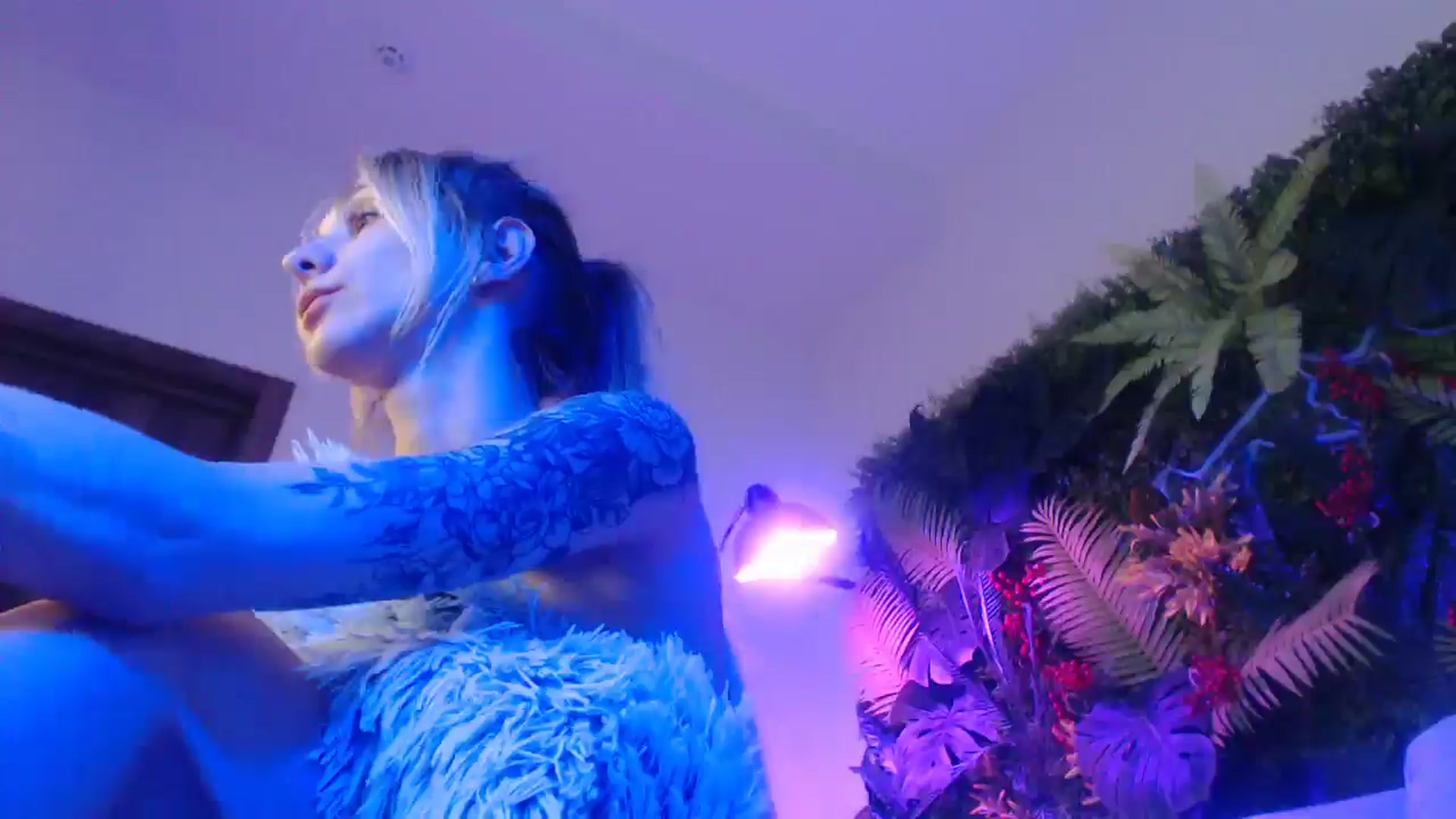 Gallery image thumbnail from Horny_Blond's myfreecams stream on, 06/21/2025, 13:47 image 6 of 20