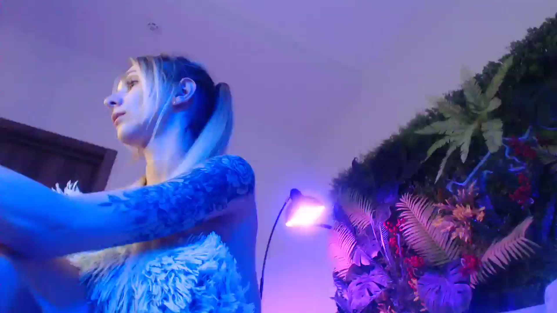 Gallery image thumbnail from Horny_Blond's myfreecams stream on, 06/21/2025, 13:47 image 9 of 20