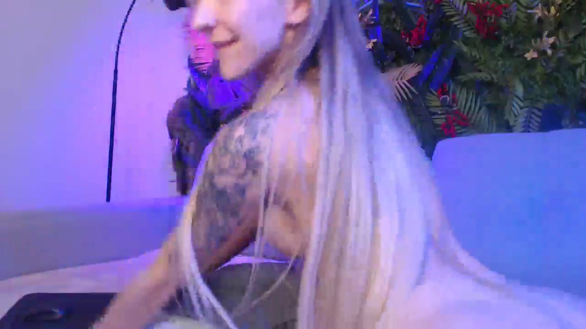 Gallery image thumbnail from Horny_Blond's myfreecams stream on, 06/22/2025, 10:17 image 12 of 20