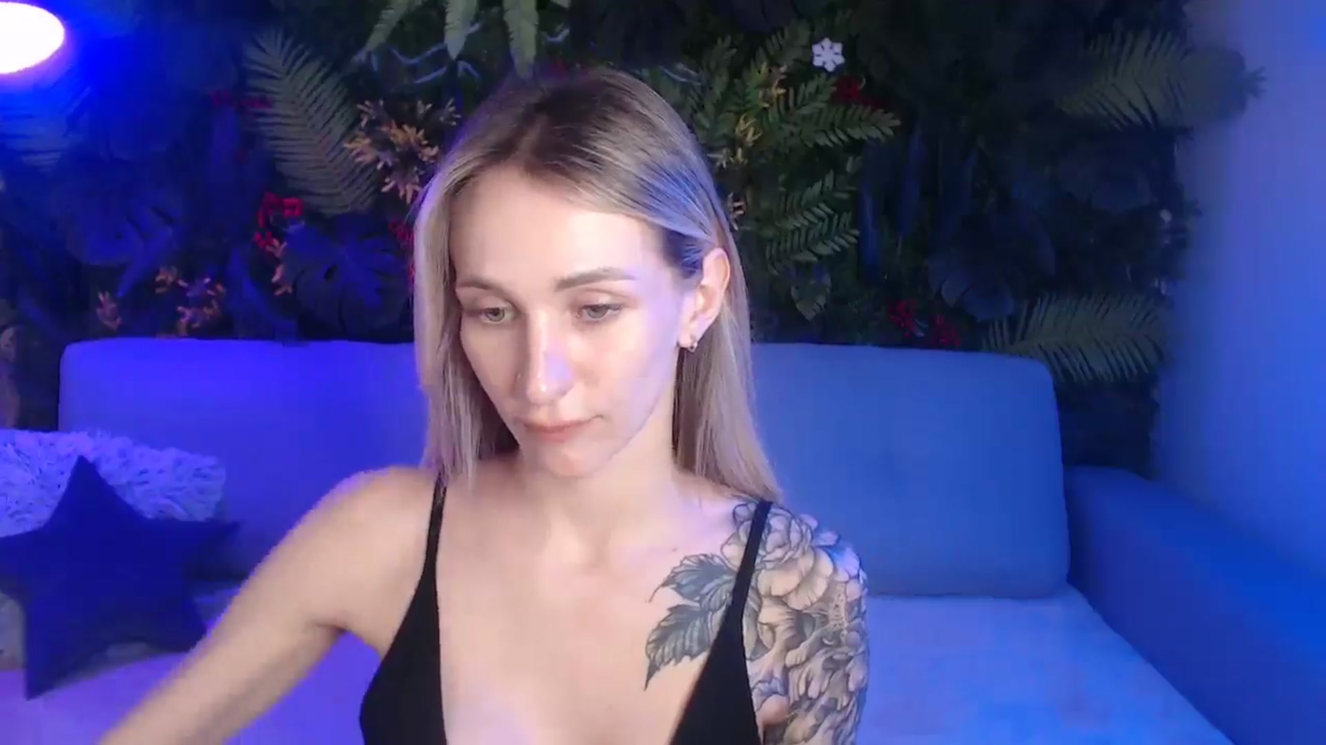 Gallery image thumbnail from Horny_Blond's myfreecams stream on, 06/24/2025, 08:22 image 10 of 20
