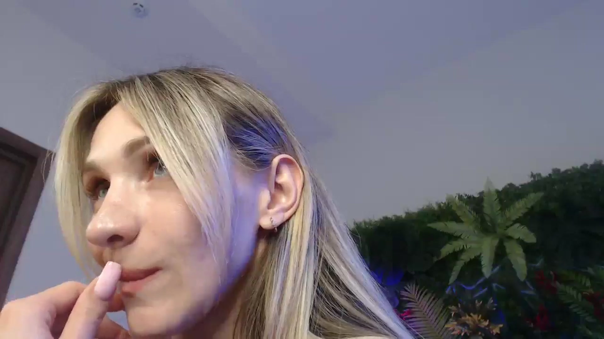 Gallery image thumbnail from Horny_Blond's myfreecams stream on, 06/24/2025, 10:27 image 16 of 20
