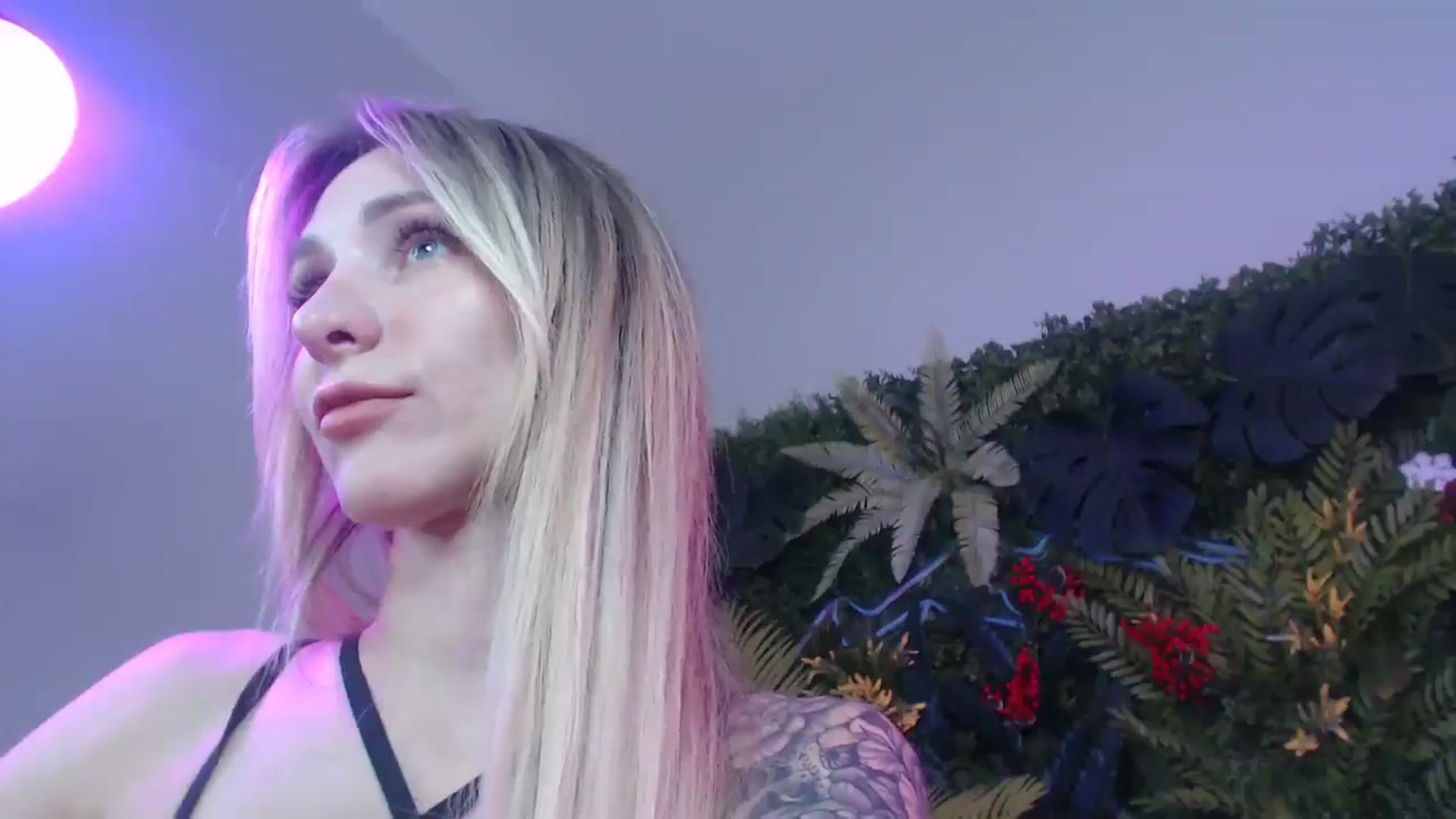 Gallery image thumbnail from Horny_Blond's myfreecams stream on, 06/28/2025, 09:22 image 15 of 20