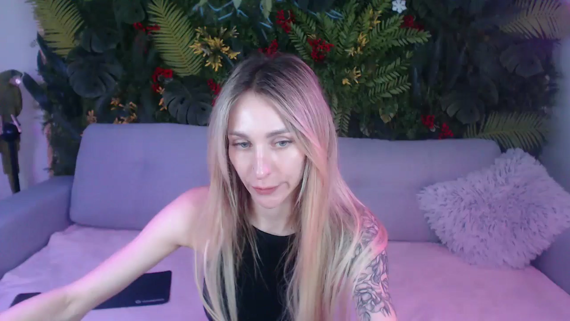 Gallery image thumbnail from Horny_Blond's myfreecams stream on, 07/01/2025, 08:41 image 12 of 20