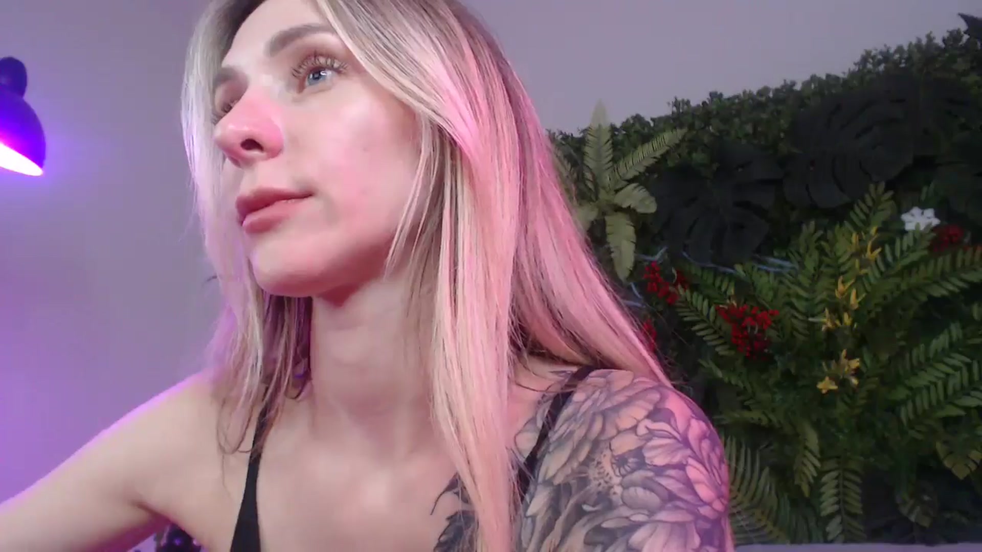 Gallery image thumbnail from Horny_Blond's myfreecams stream on, 07/05/2025, 09:46 image 20 of 20