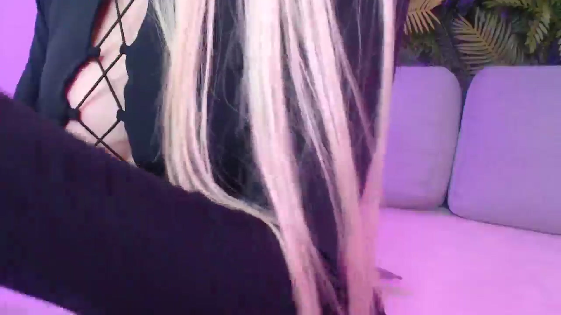 Gallery image thumbnail from Horny_Blond's myfreecams stream on, 07/08/2025, 09:07 image 17 of 20