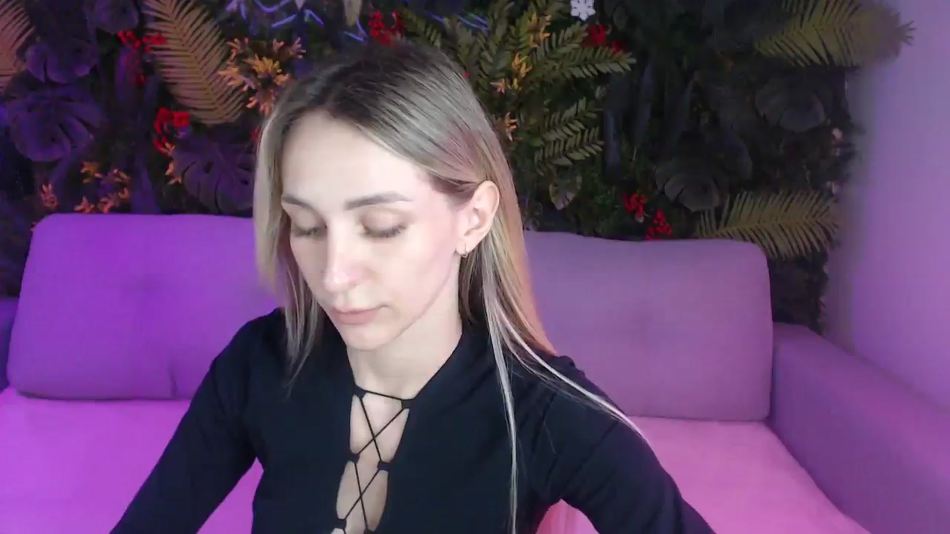 Gallery image thumbnail from Horny_Blond's myfreecams stream on, 07/08/2025, 09:07 image 15 of 20