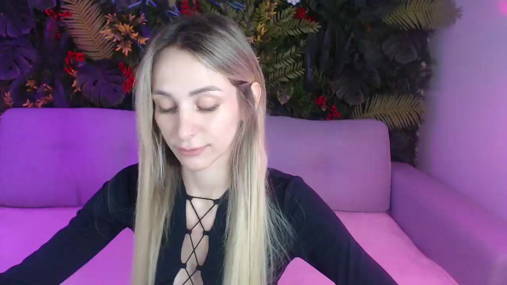 Gallery image thumbnail from Horny_Blond's myfreecams stream on, 07/08/2025, 09:07 image 12 of 20