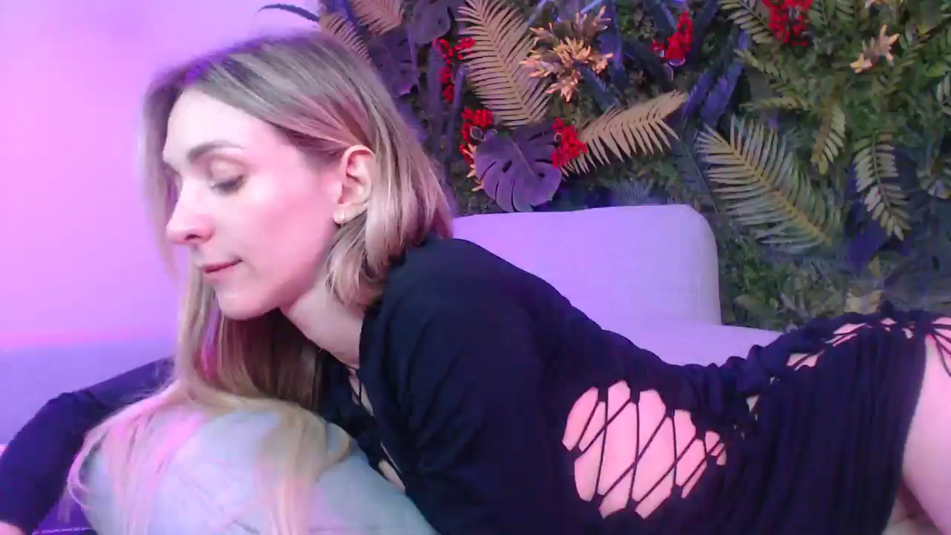 Gallery image thumbnail from Horny_Blond's myfreecams stream on, 07/08/2025, 10:42 image 3 of 20