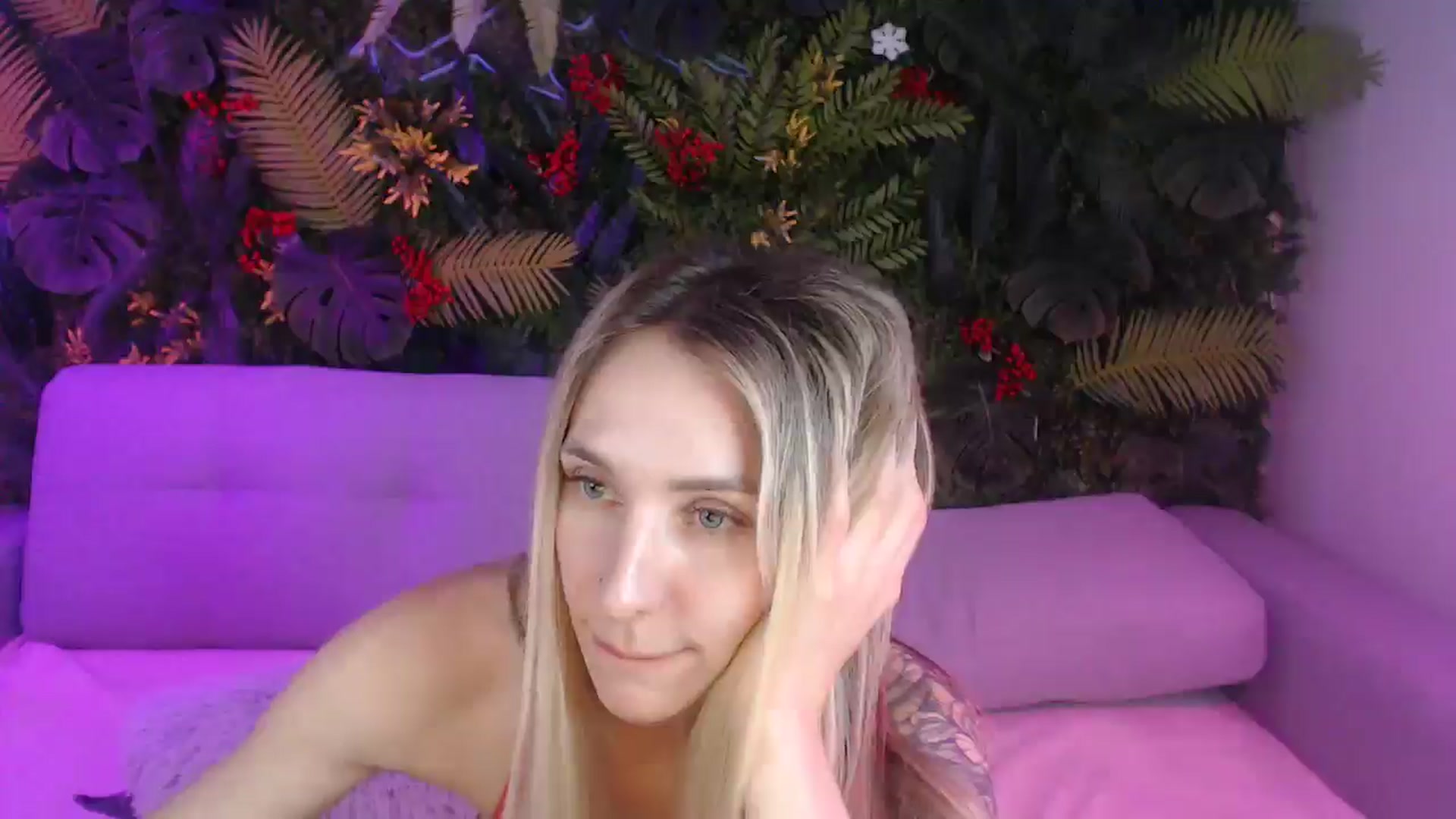 Gallery image thumbnail from Horny_Blond's myfreecams stream on, 07/12/2025, 12:03 image 3 of 20