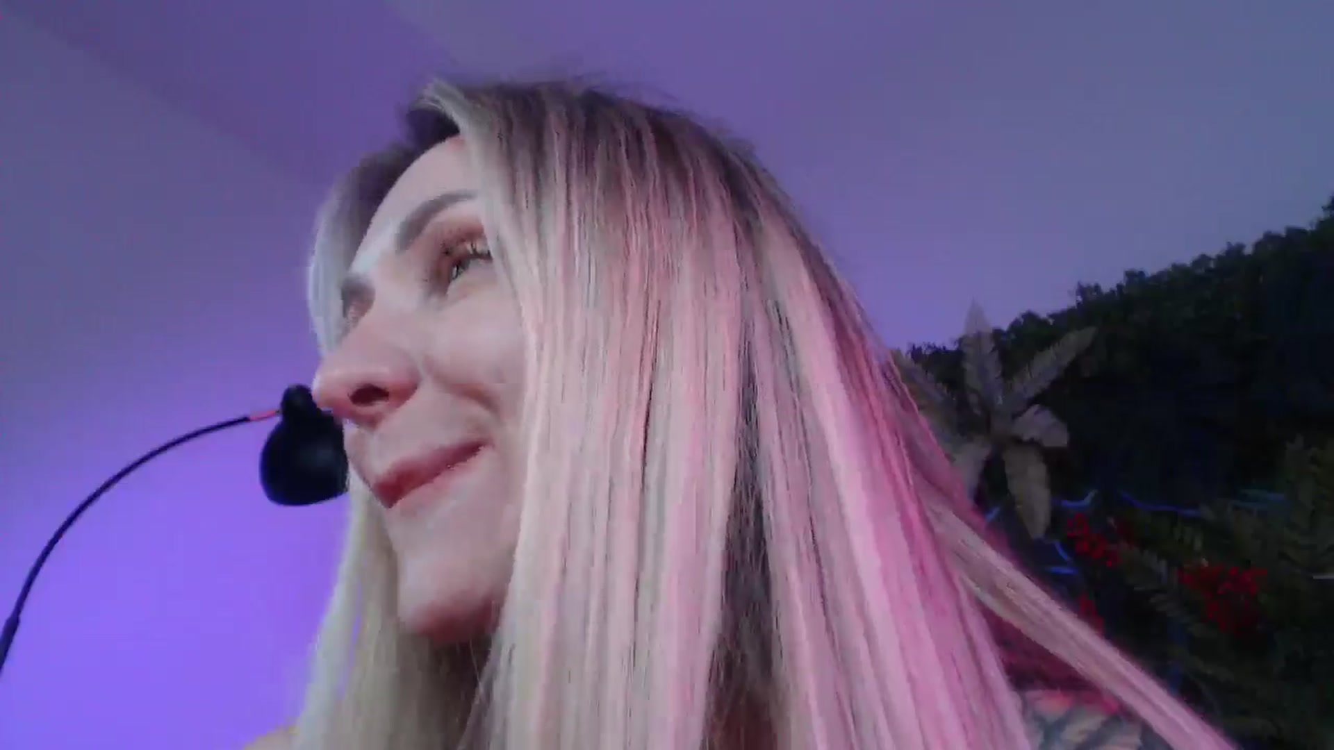 Gallery image thumbnail from Horny_Blond's myfreecams stream on, 07/12/2025, 13:00 image 6 of 20