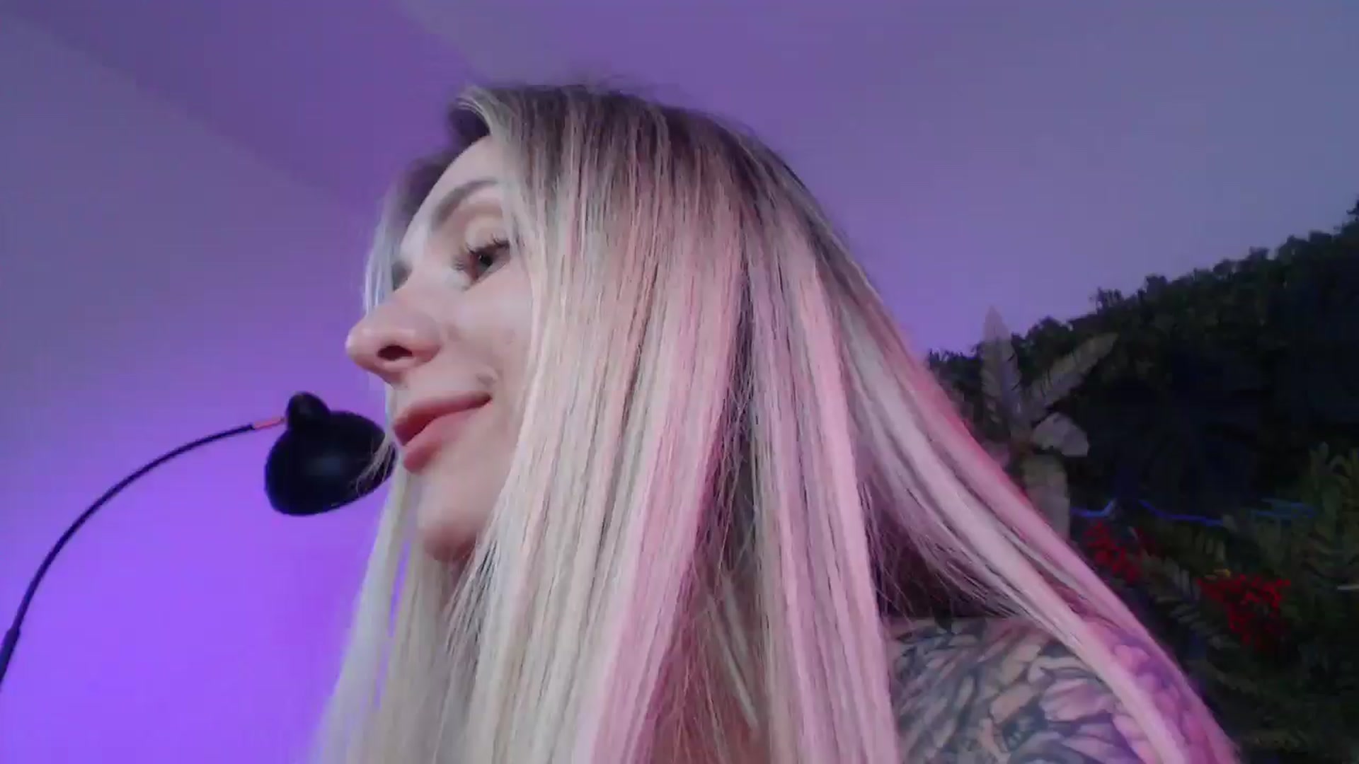 Gallery image thumbnail from Horny_Blond's myfreecams stream on, 07/12/2025, 13:00 image 2 of 20