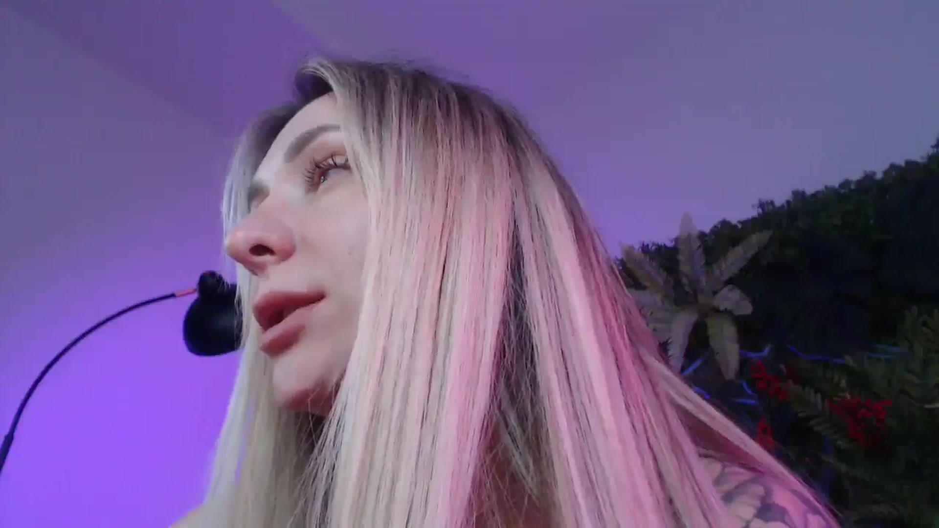Gallery image thumbnail from Horny_Blond's myfreecams stream on, 07/12/2025, 13:00 image 4 of 20