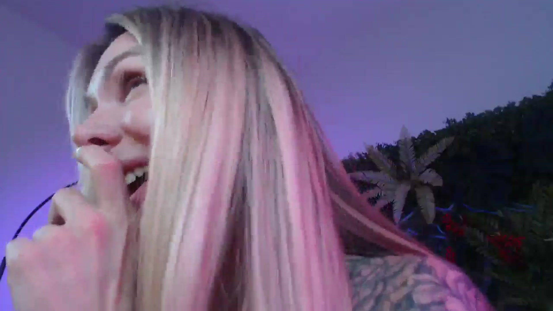 Gallery image thumbnail from Horny_Blond's myfreecams stream on, 07/12/2025, 13:00 image 17 of 20