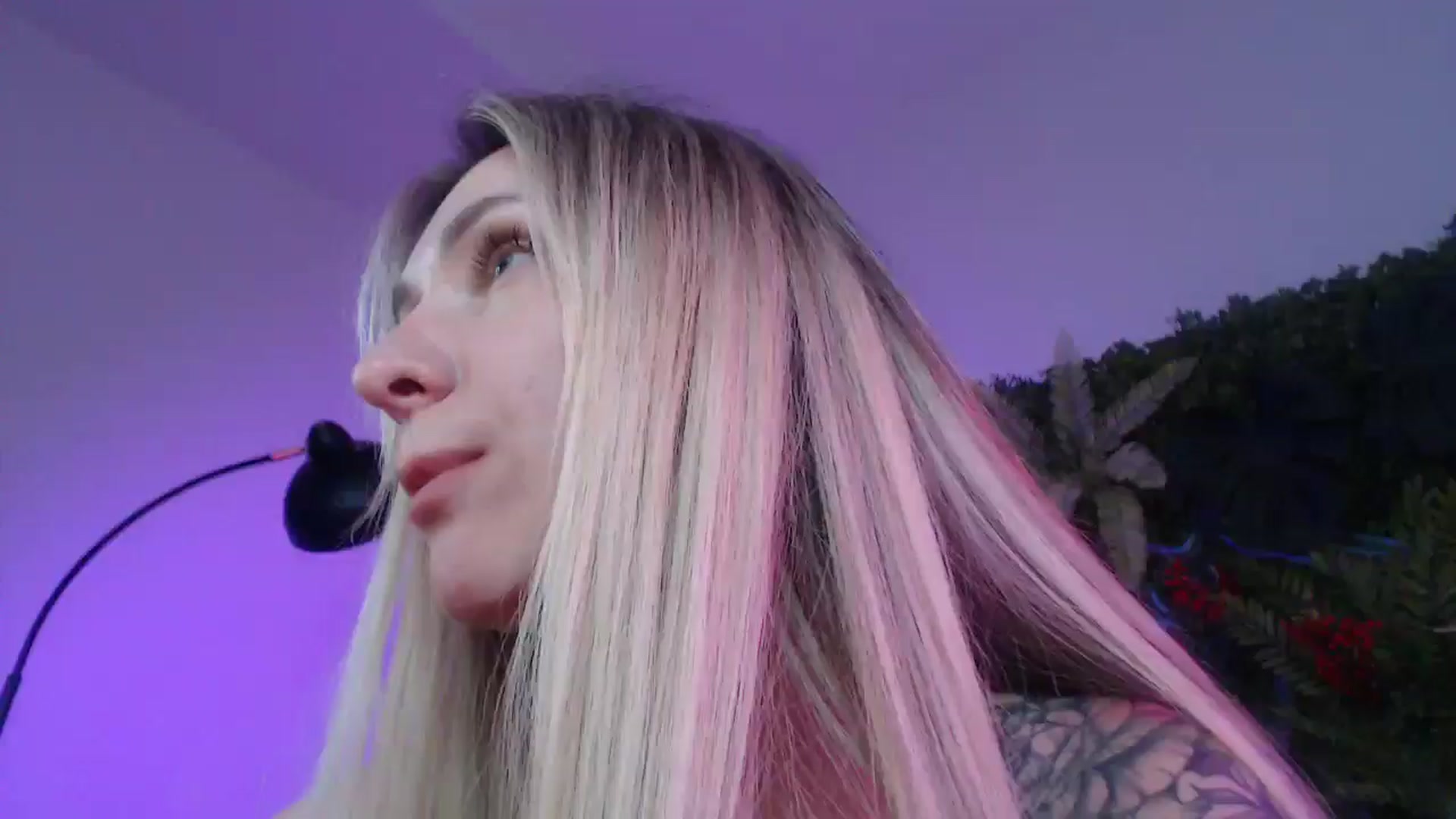 Gallery image thumbnail from Horny_Blond's myfreecams stream on, 07/12/2025, 13:00 image 1 of 20