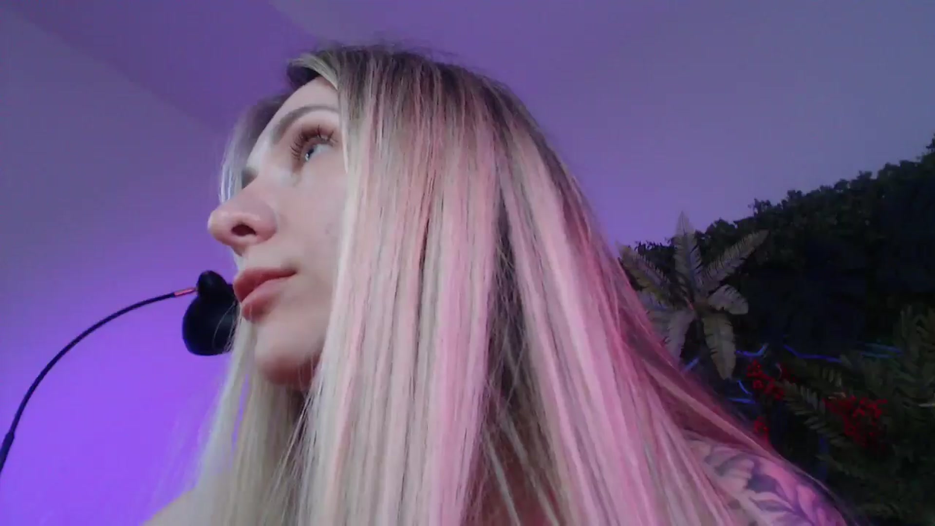 Gallery image thumbnail from Horny_Blond's myfreecams stream on, 07/12/2025, 13:00 image 8 of 20