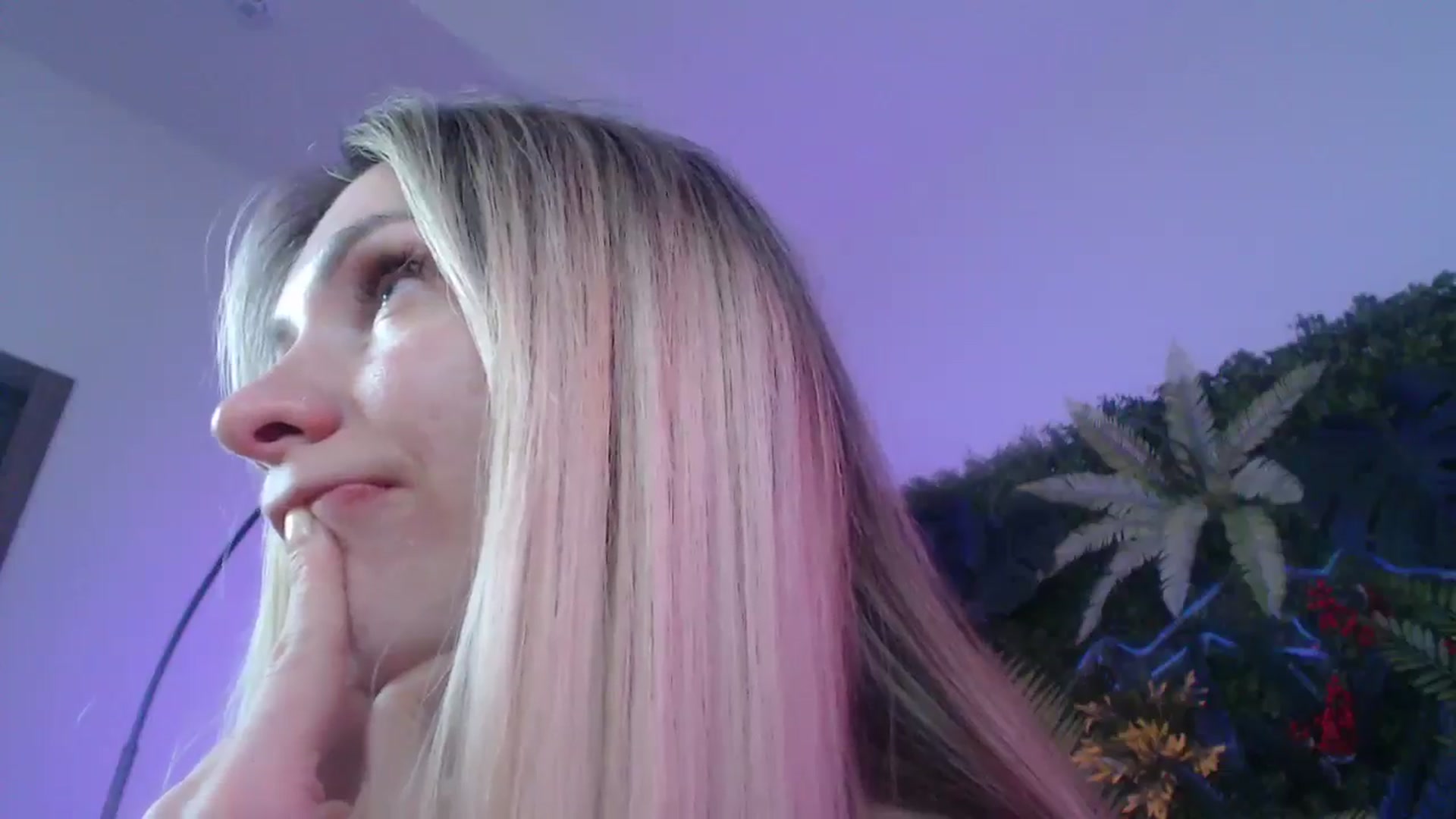 Gallery image thumbnail from Horny_Blond's myfreecams stream on, 07/13/2025, 13:40 image 16 of 20