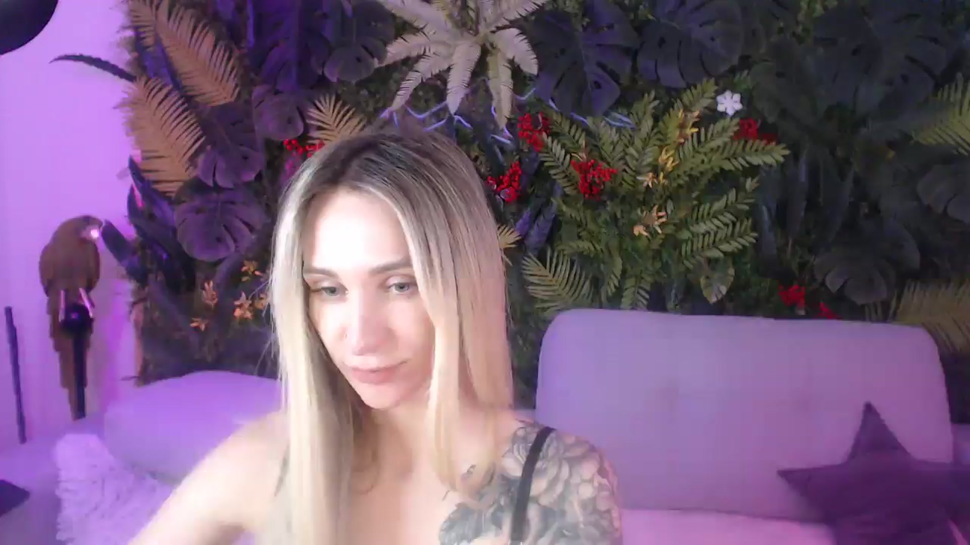 Gallery image thumbnail from Horny_Blond's myfreecams stream on, 07/14/2025, 09:05 image 1 of 20