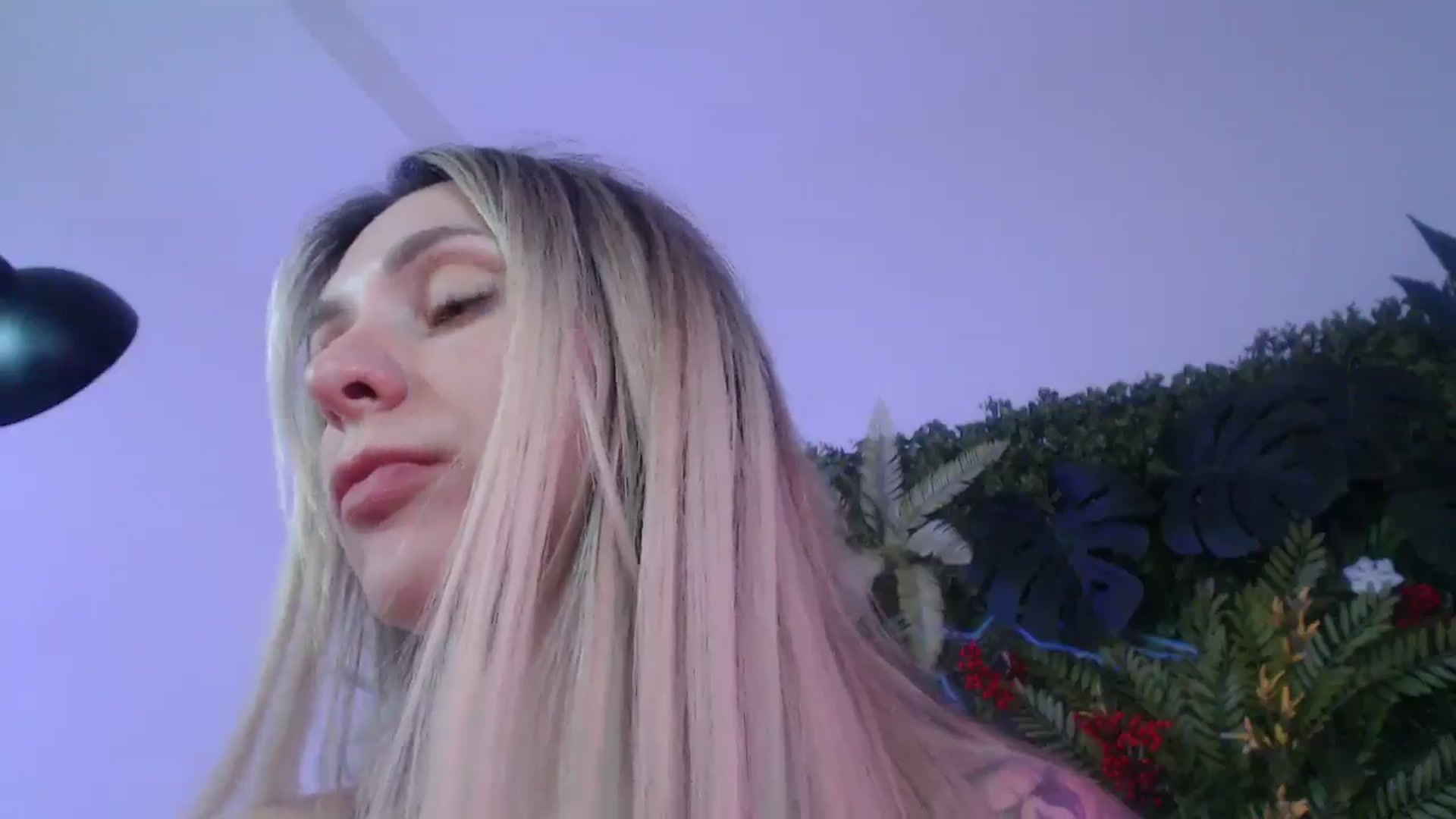 Gallery image thumbnail from Horny_Blond's myfreecams stream on, 07/14/2025, 13:17 image 18 of 20