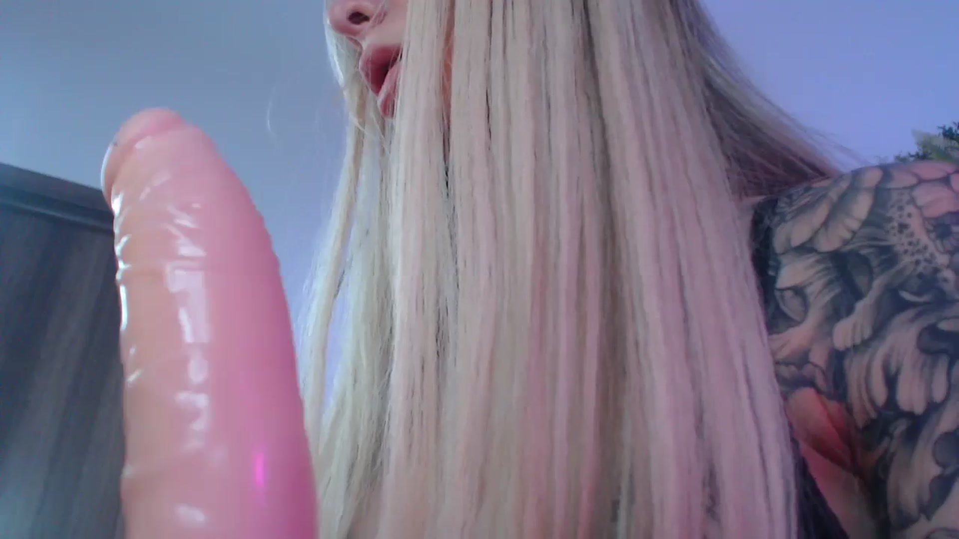 Gallery image thumbnail from Horny_Blond's myfreecams stream on, 07/14/2025, 13:48 image 7 of 20