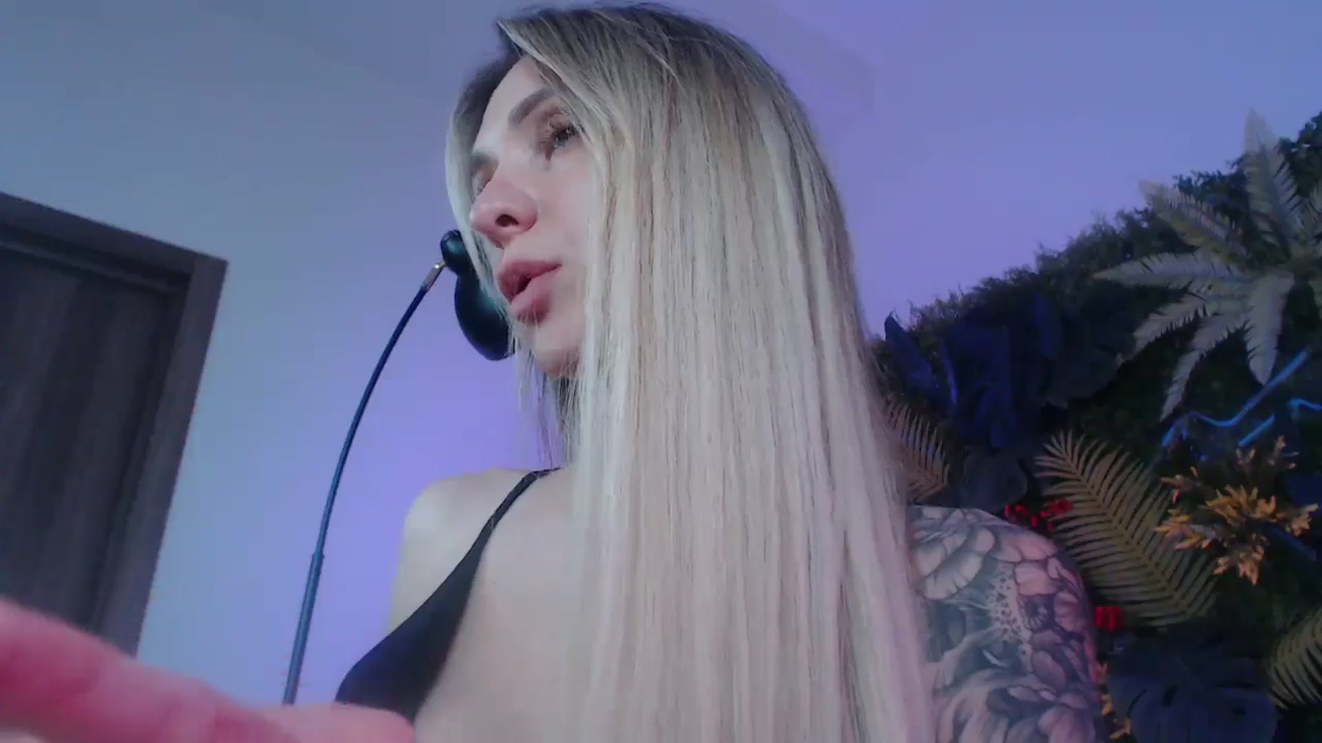 Gallery image thumbnail from Horny_Blond's myfreecams stream on, 07/15/2025, 10:56 image 15 of 20