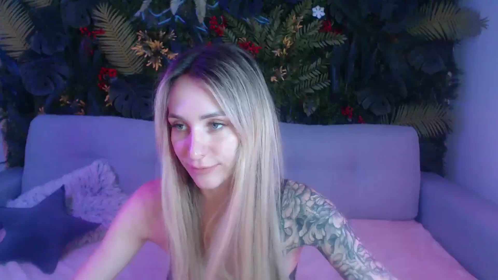 Gallery image thumbnail from Horny_Blond's myfreecams stream on, 07/19/2025, 09:37 image 16 of 20
