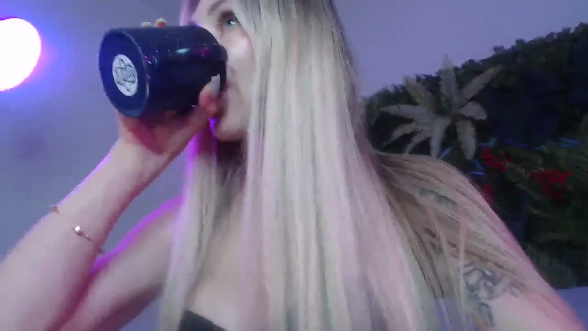 Gallery image thumbnail from Horny_Blond's myfreecams stream on, 07/19/2025, 09:37 image 6 of 20