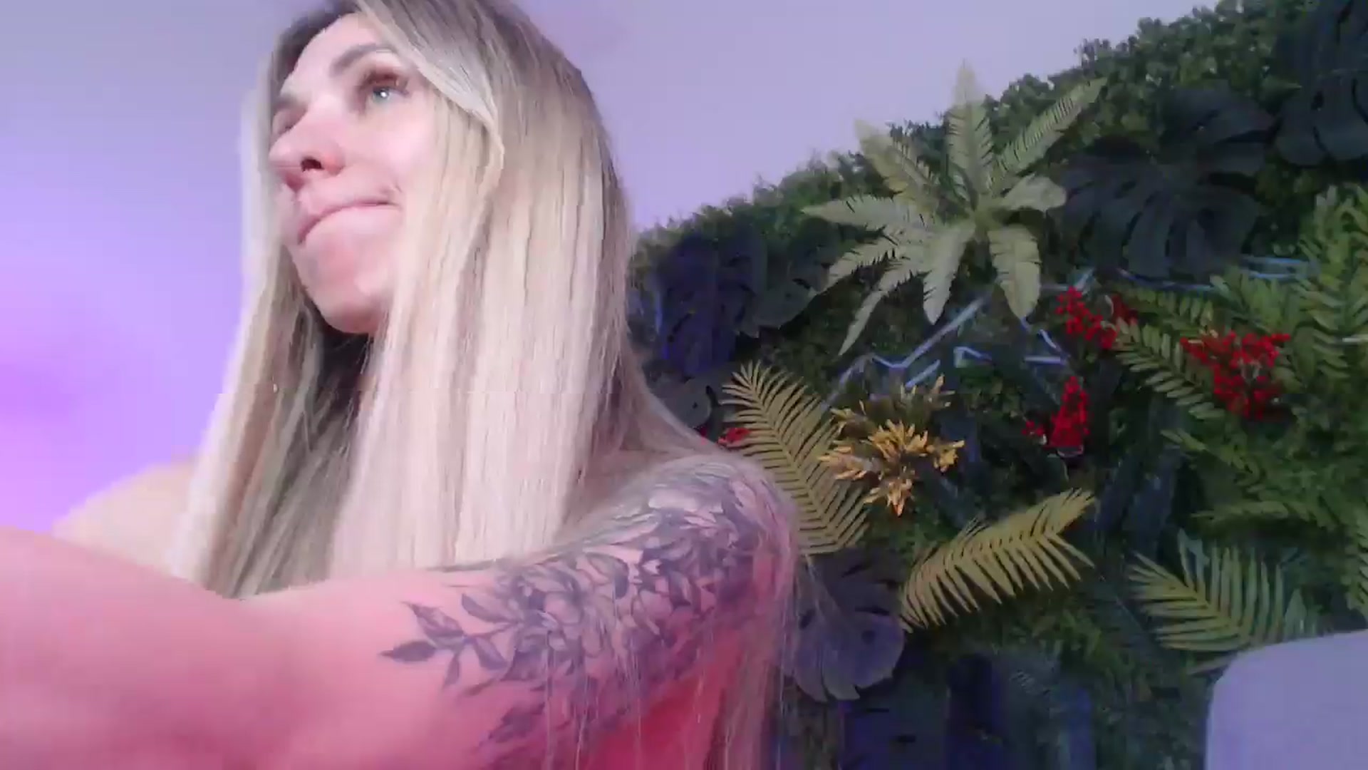 Gallery image thumbnail from Horny_Blond's myfreecams stream on, 07/19/2025, 13:14 image 10 of 20