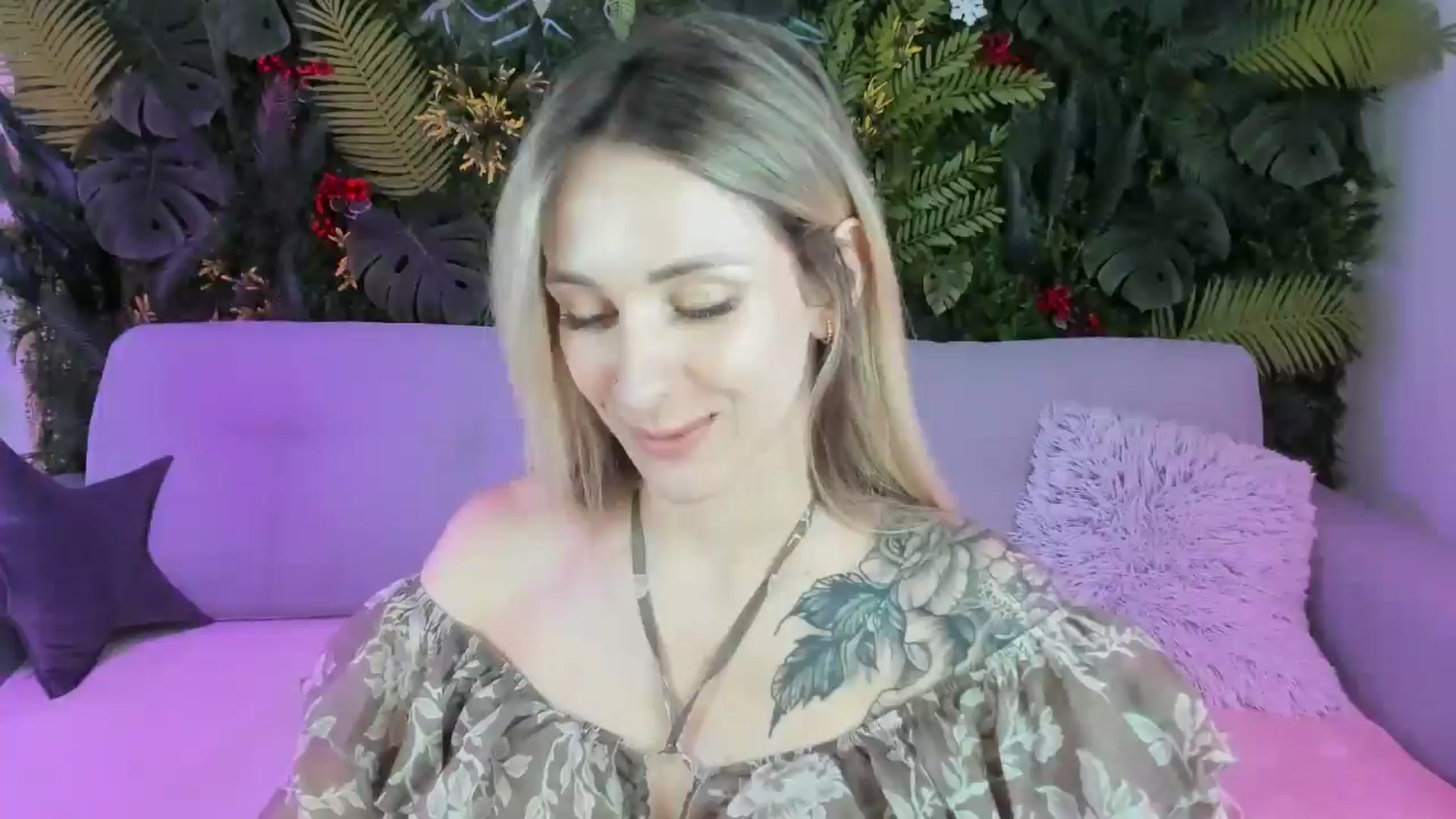 Gallery image thumbnail from Horny_Blond's myfreecams stream on, 07/23/2025, 09:16 image 3 of 20