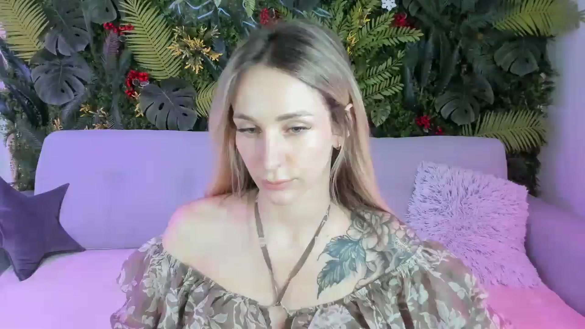 Gallery image thumbnail from Horny_Blond's myfreecams stream on, 07/23/2025, 09:16 image 1 of 20