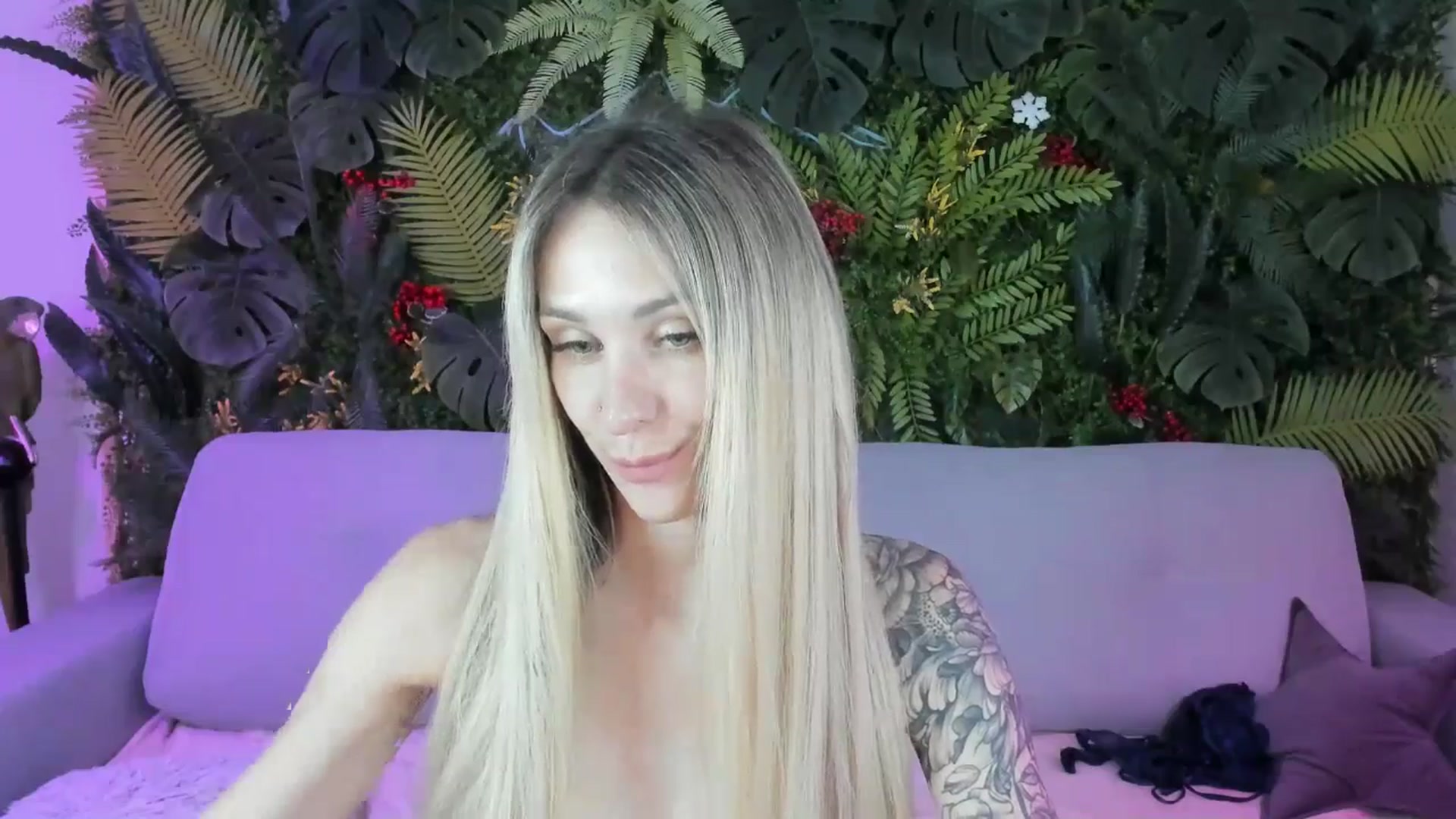 Gallery image thumbnail from Horny_Blond's myfreecams stream on, 07/25/2025, 11:50 image 3 of 20