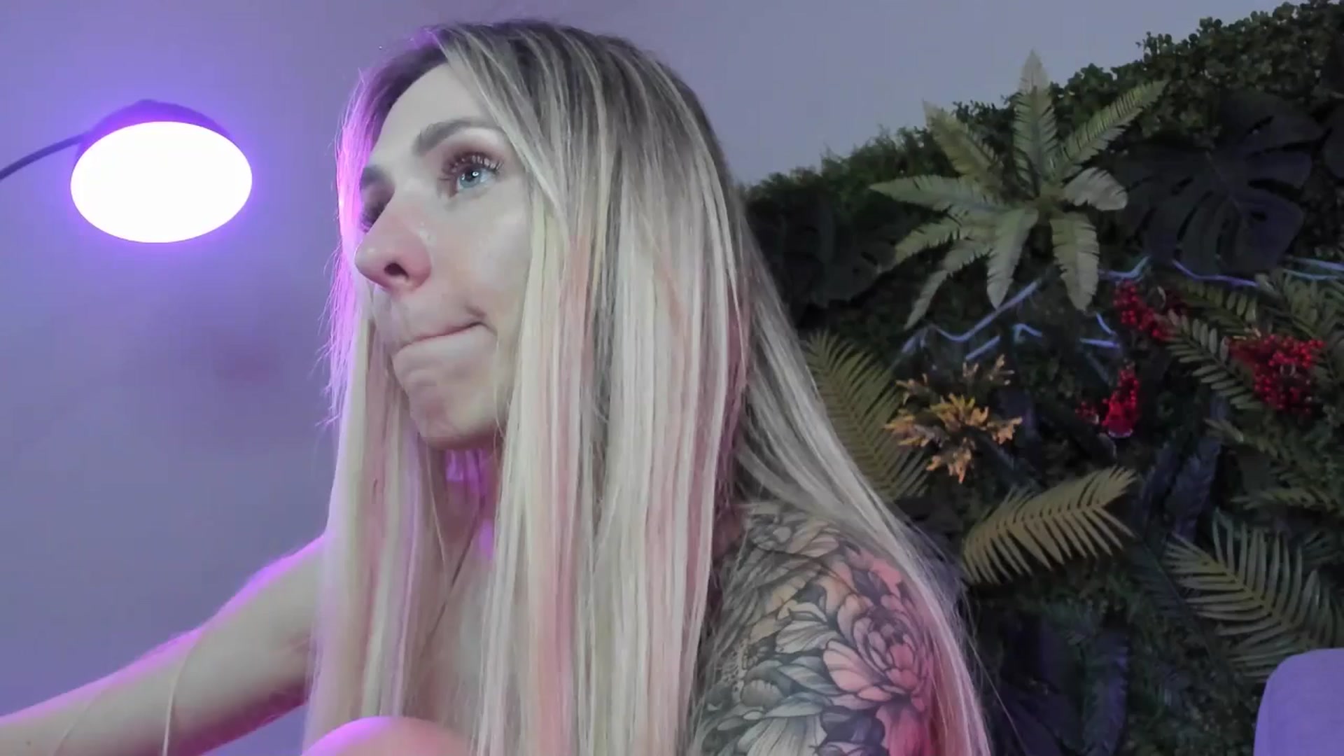 Gallery image thumbnail from Horny_Blond's myfreecams stream on, 07/26/2025, 12:07 image 5 of 20