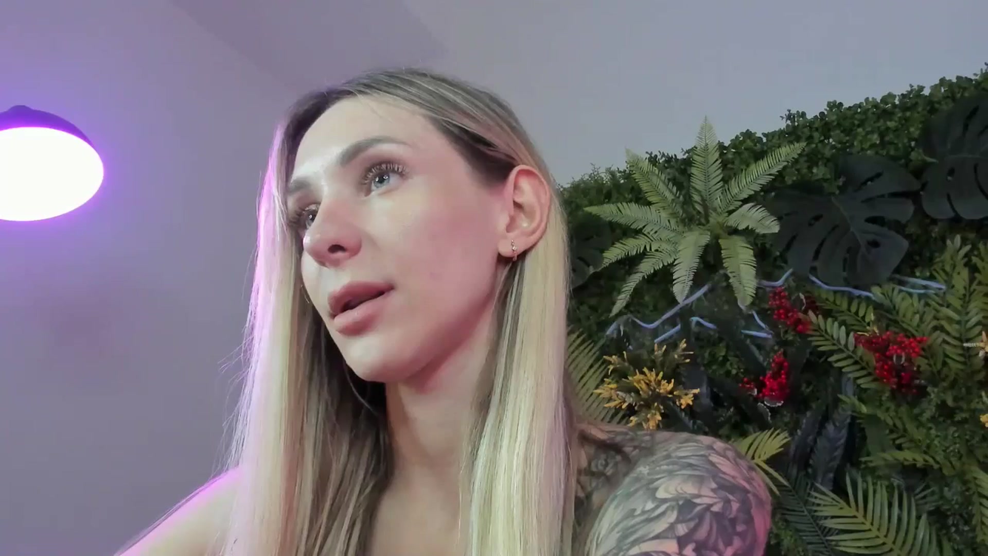 Gallery image thumbnail from Horny_Blond's myfreecams stream on, 07/27/2025, 10:51 image 12 of 20