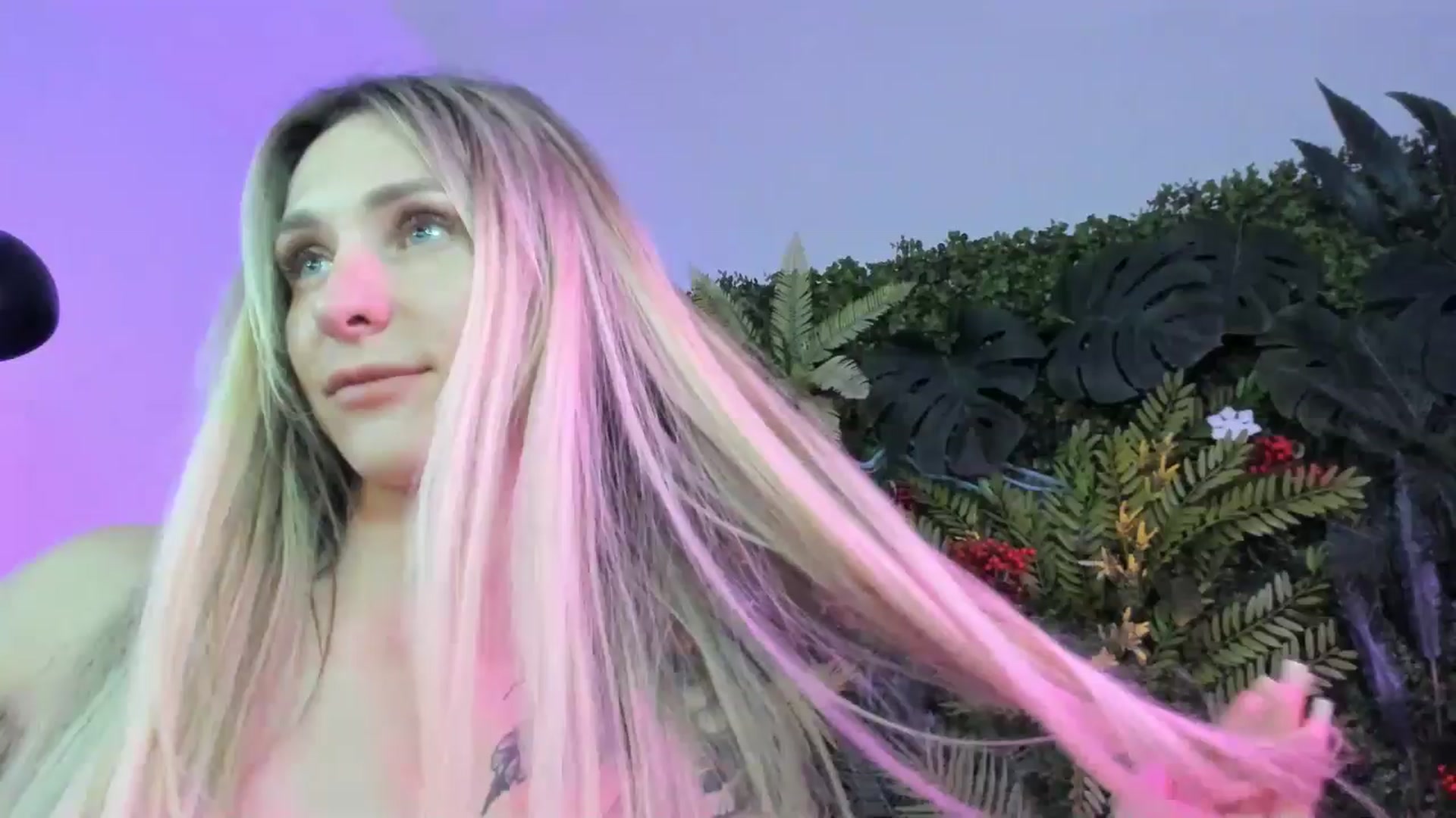 Gallery image thumbnail from Horny_Blond's myfreecams stream on, 07/29/2025, 11:19 image 1 of 20
