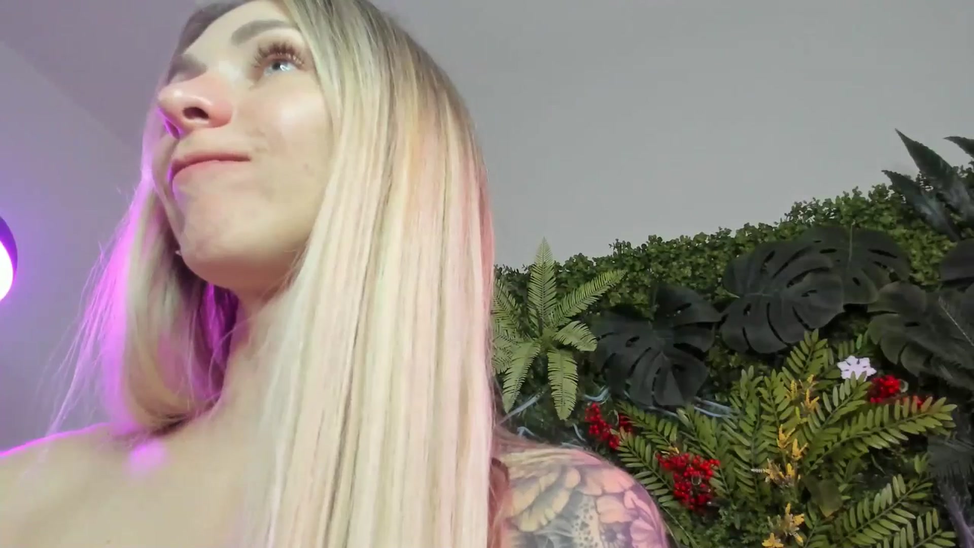 Gallery image thumbnail from Horny_Blond's myfreecams stream on, 08/02/2025, 09:31 image 6 of 20