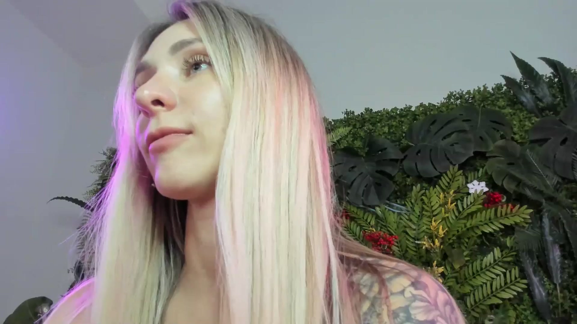 Gallery image thumbnail from Horny_Blond's myfreecams stream on, 08/02/2025, 09:31 image 12 of 20