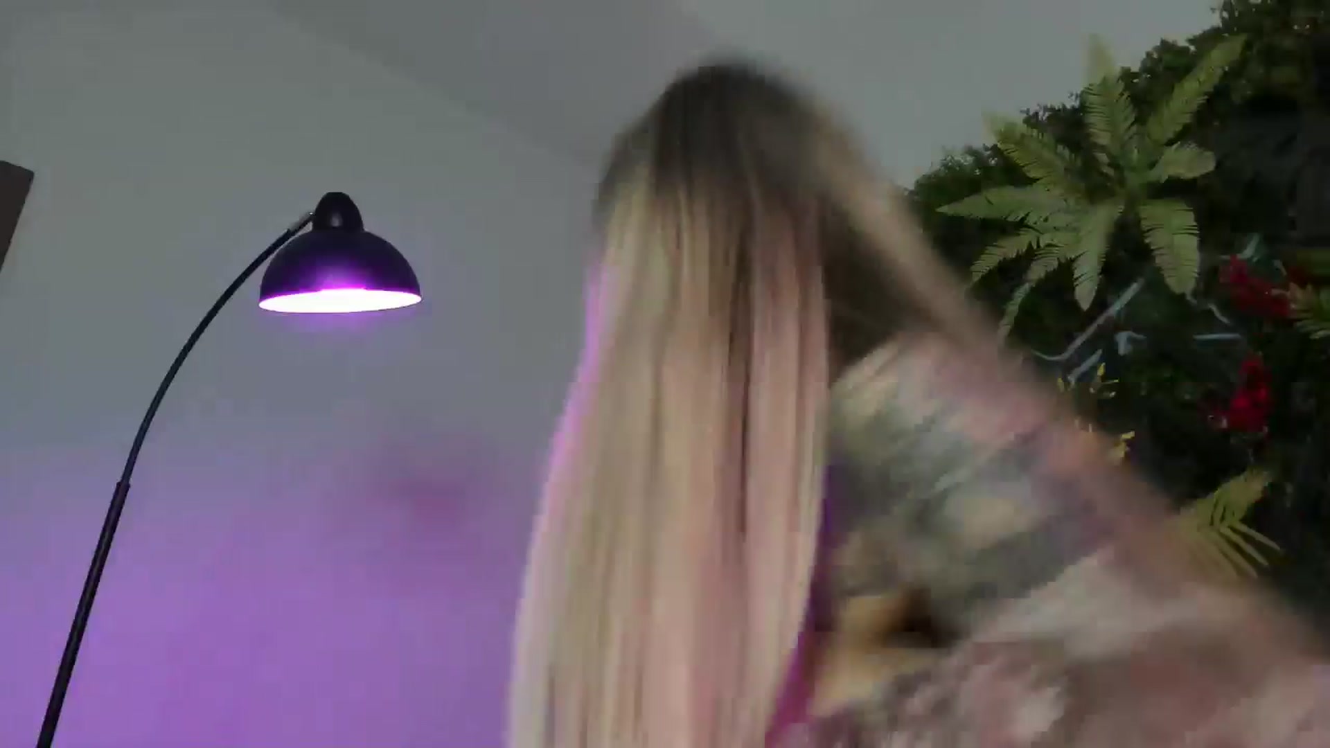 Gallery image thumbnail from Horny_Blond's myfreecams stream on, 08/02/2025, 11:33 image 8 of 20
