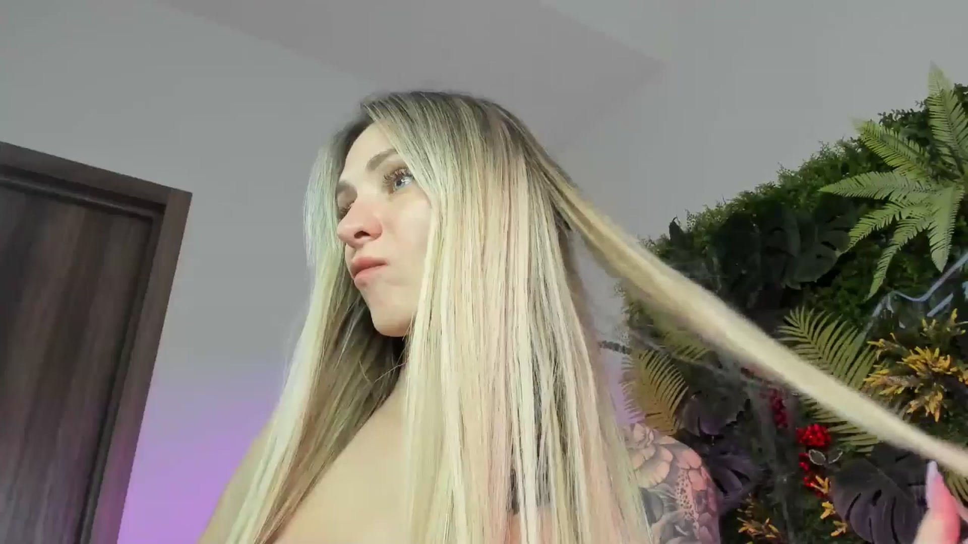 Gallery image thumbnail from Horny_Blond's myfreecams stream on, 08/02/2025, 11:58 image 4 of 20