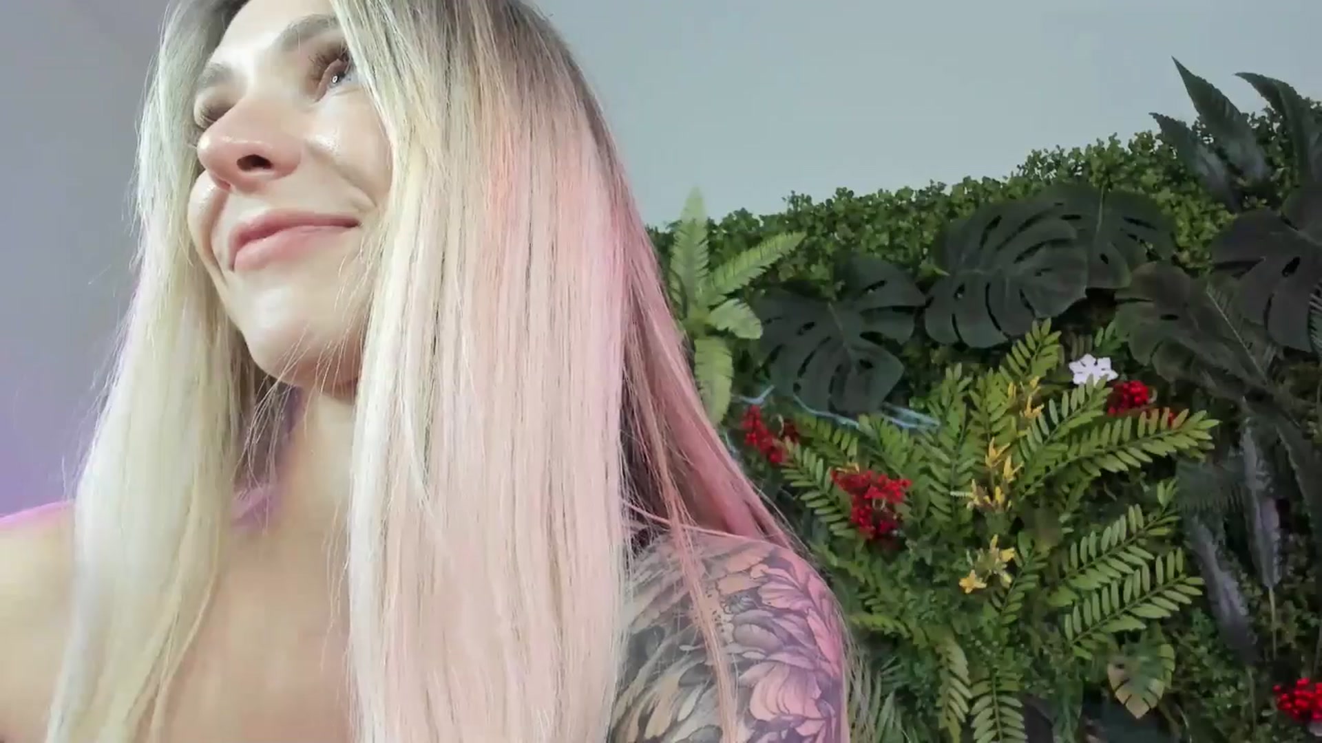 Gallery image thumbnail from Horny_Blond's myfreecams stream on, 08/03/2025, 08:30 image 15 of 20