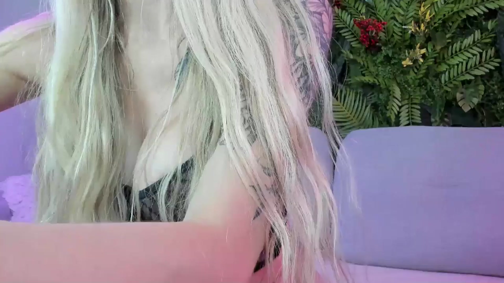 Gallery image thumbnail from Horny_Blond's myfreecams stream on, 08/03/2025, 09:48 image 10 of 20