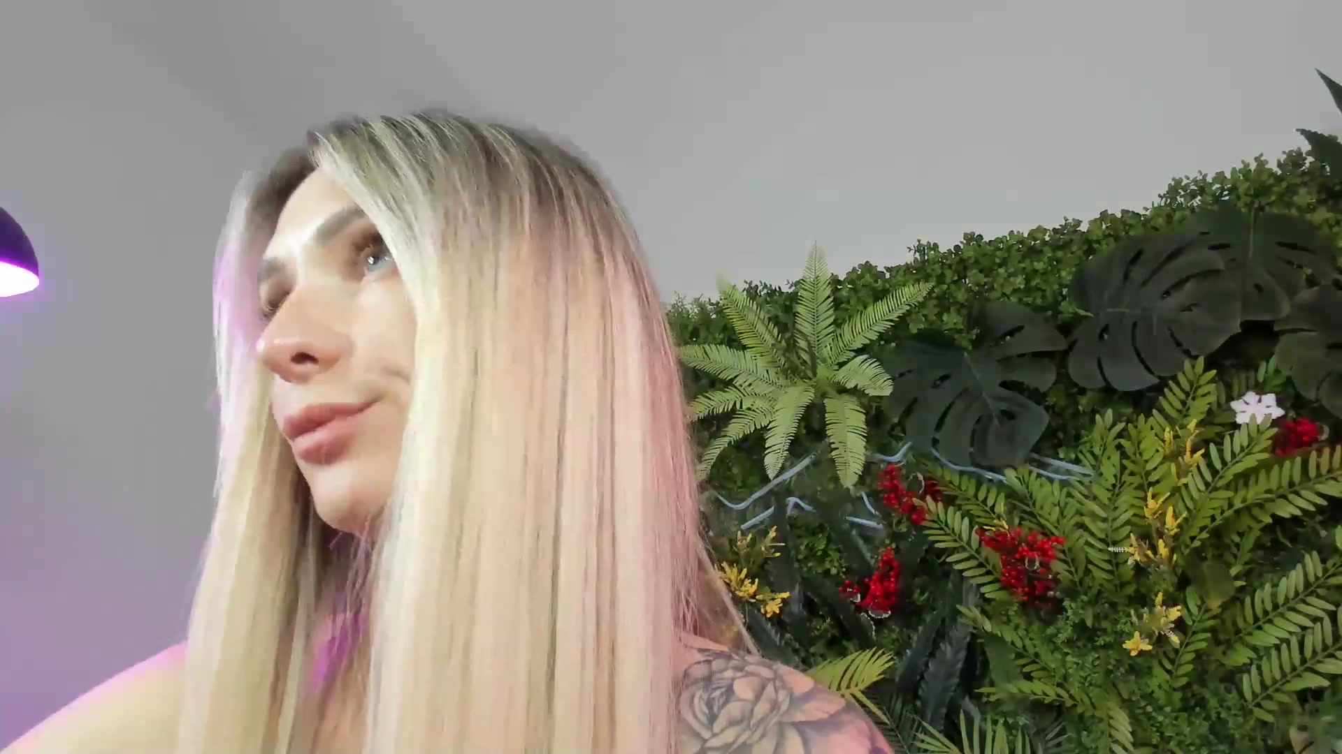 Gallery image thumbnail from Horny_Blond's myfreecams stream on, 08/04/2025, 09:14 image 18 of 20