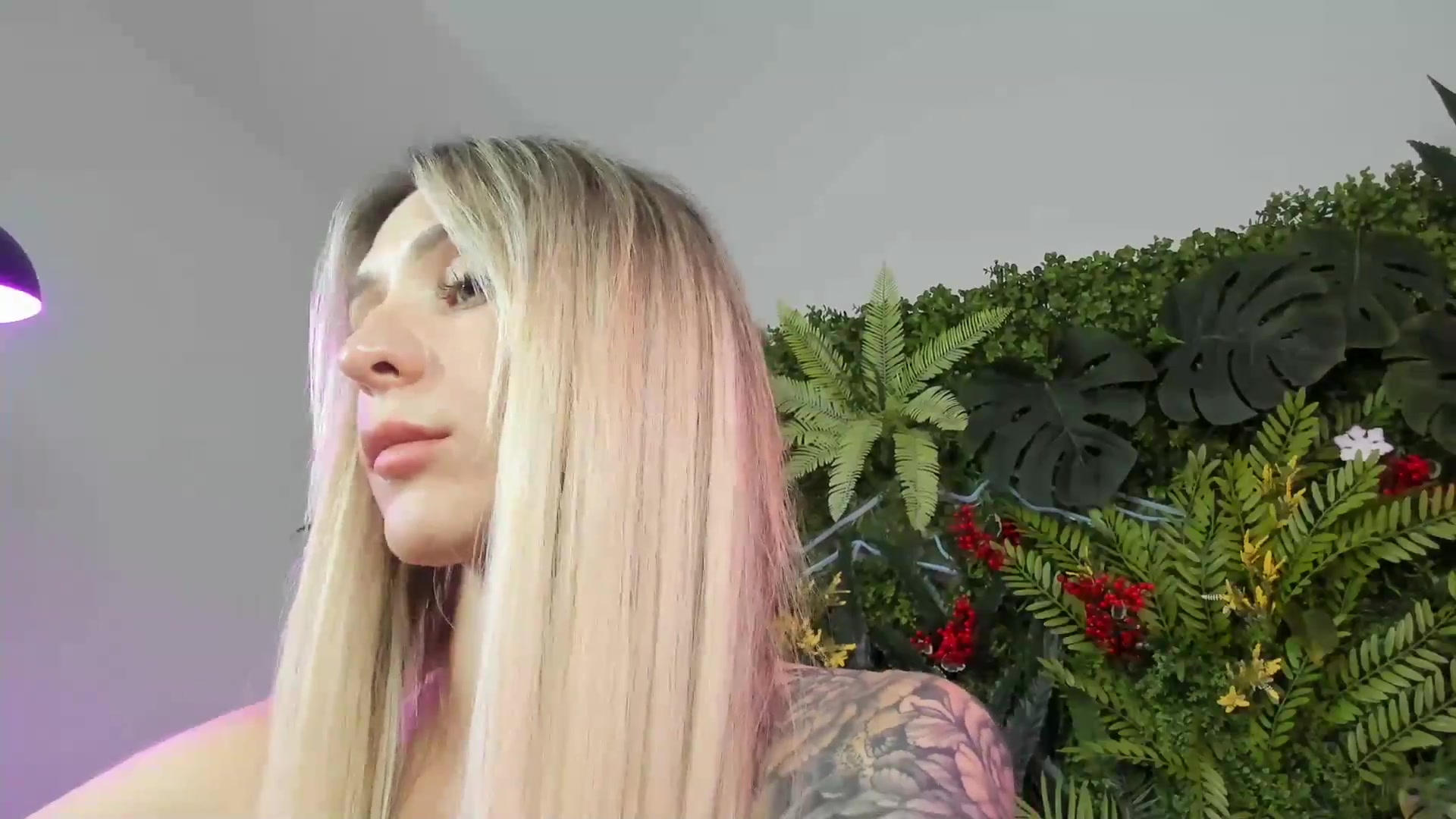 Gallery image thumbnail from Horny_Blond's myfreecams stream on, 08/04/2025, 09:14 image 17 of 20