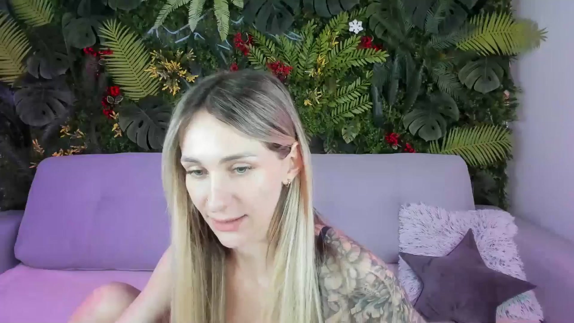 Gallery image thumbnail from Horny_Blond's myfreecams stream on, 08/05/2025, 09:35 image 20 of 20